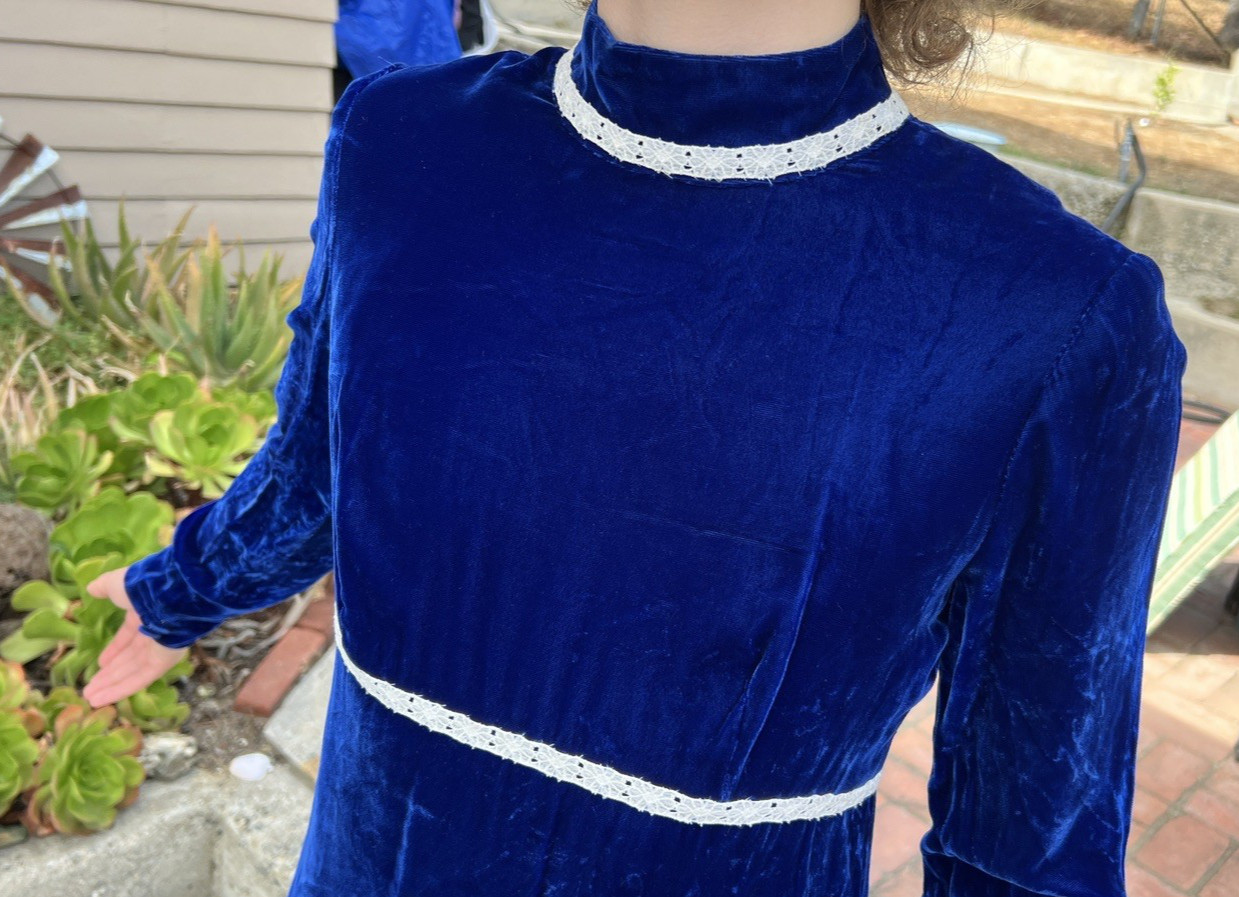 VTG Blue Velvet Dress Sz XS white crochet detail midi maxi sapphire
