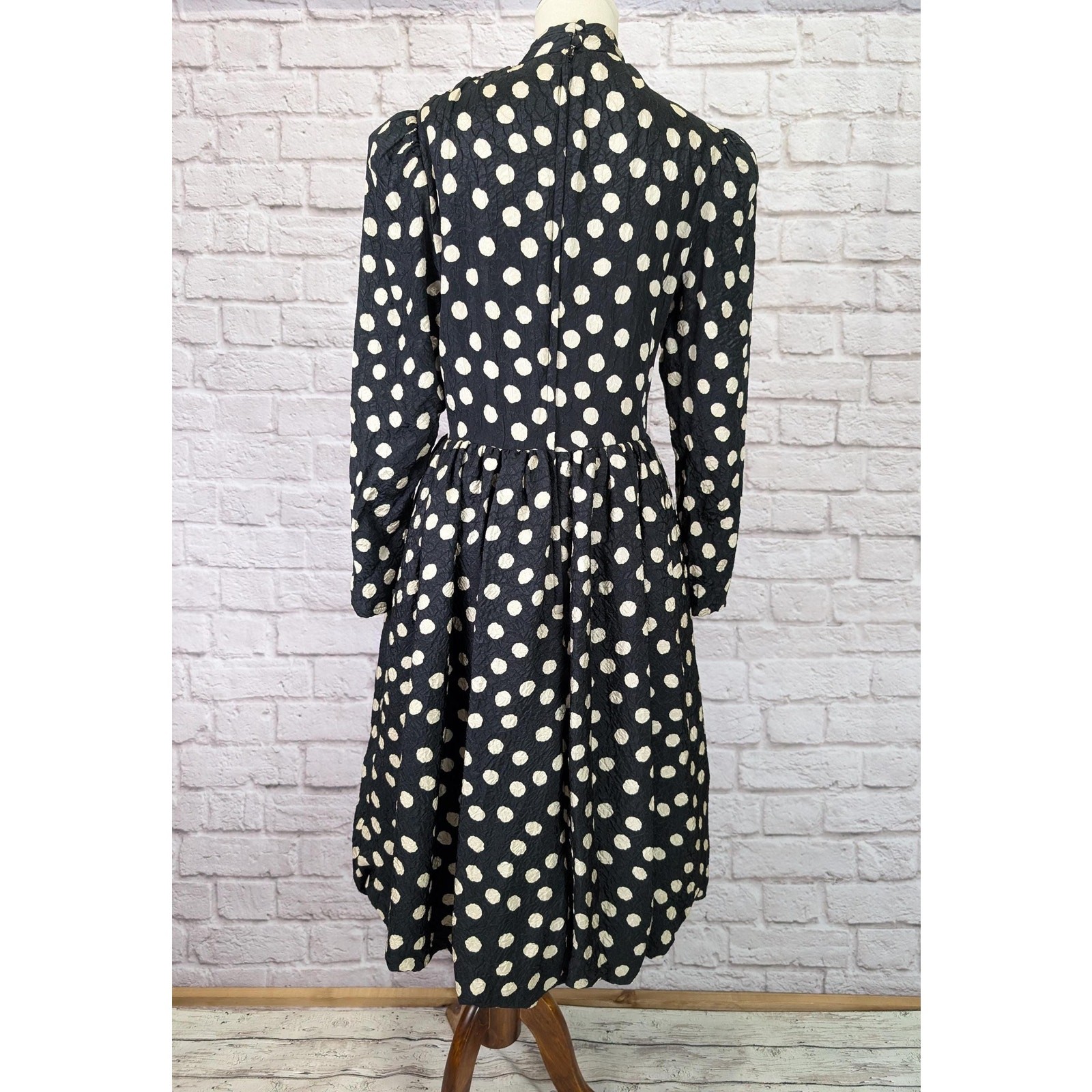 Silk Dress Black Ecru Polka Dot Bubble Hem 80’s Long Sleeve Shoulder Pads Medium