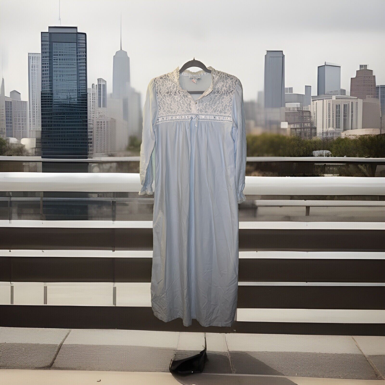 VINTAGE NIGHT FLOWERS Light Blue SIZE Small FLEECE NIGHTGOWN