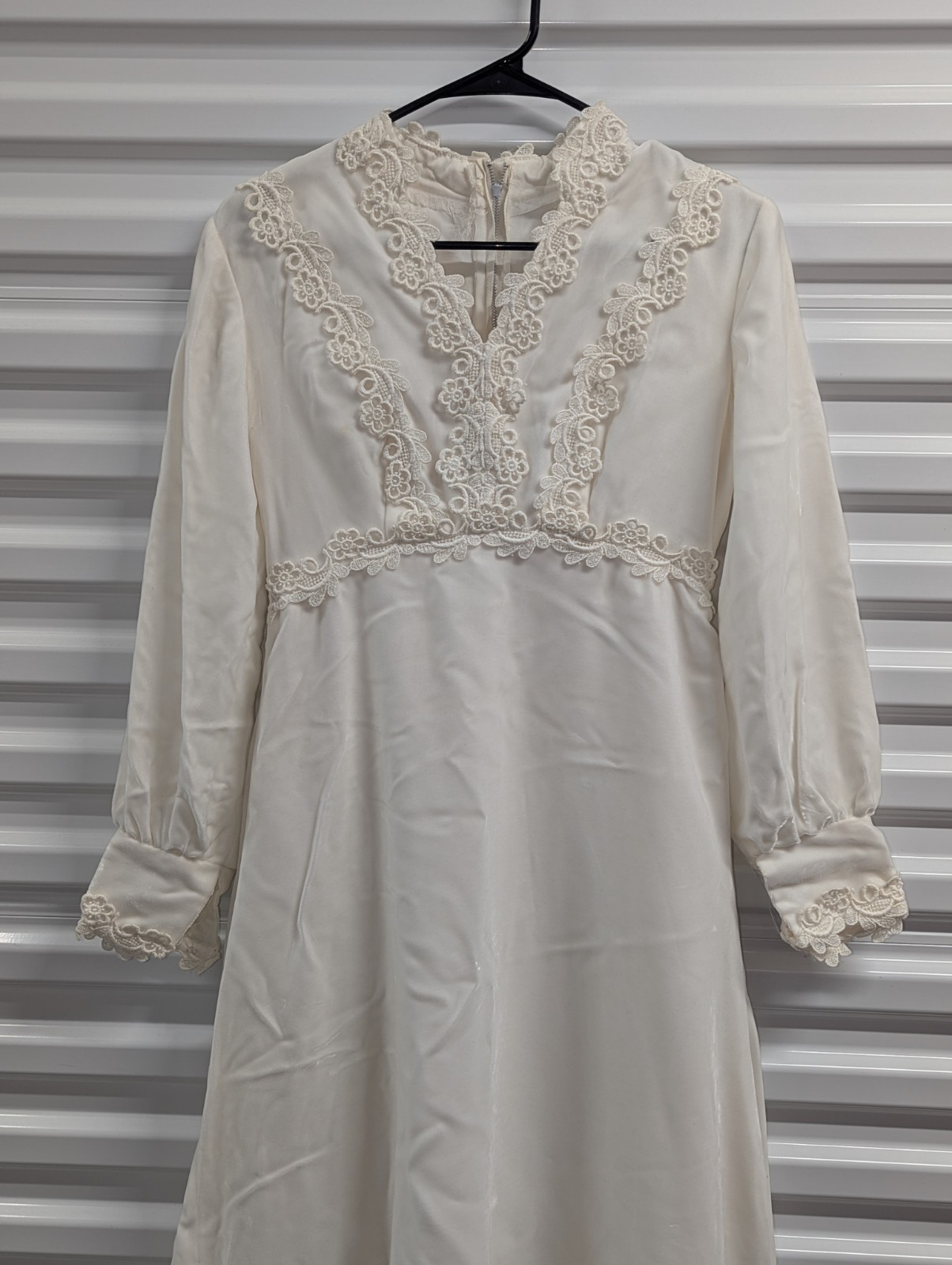 Cottagecore Prairie Gothic Velvet Lace Ivory High Low Maxi Dress Vintage