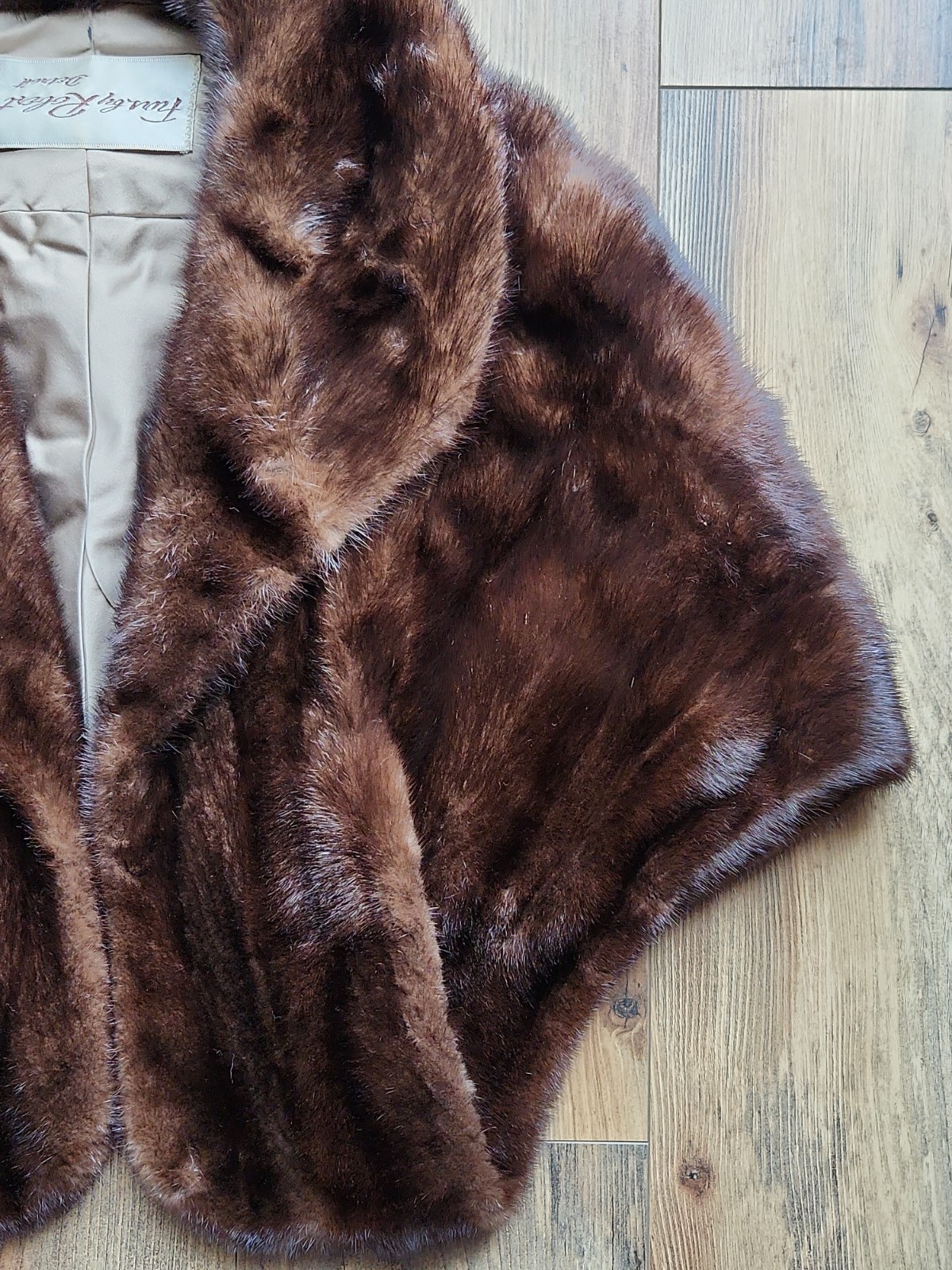 Vintage Brown Mink Fur Shawl 1950s Furs by Robert Women’s Lined Mono Collar