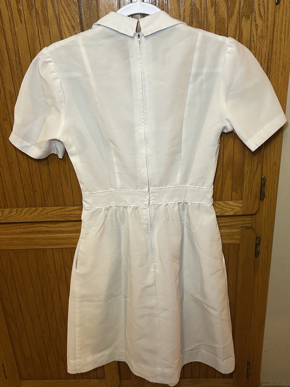 VTG 1960’s XS/S White Nurse Uniform Dress Short Sleeves, Pockets, Zip Up Back