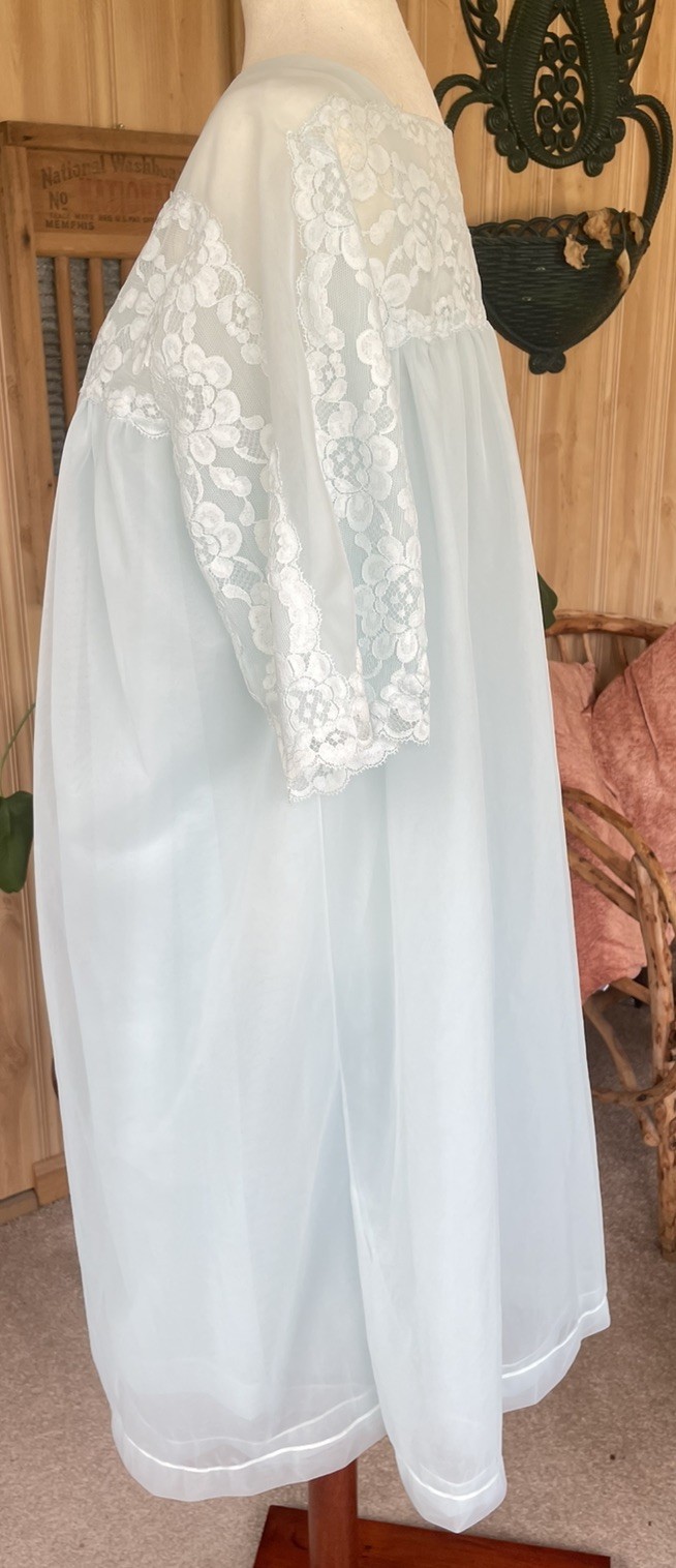 Vtg 60s Henson Kickernick Peignoir Set Medium Light Blue Chiffon Nightie Robe