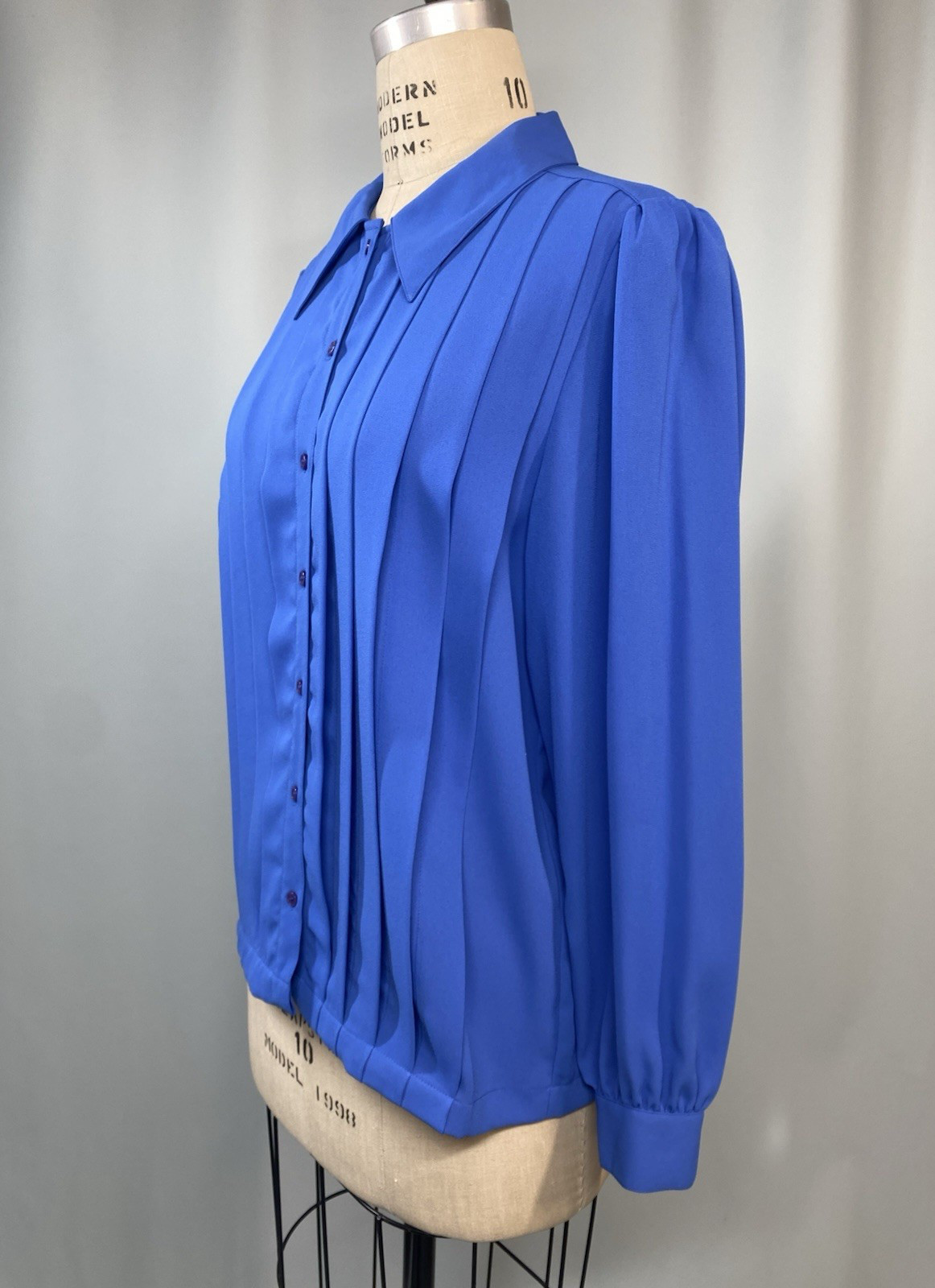 Vintage Blouse Top SIZE LARGE blue pleat WALKER & LANE 80s 90s modest