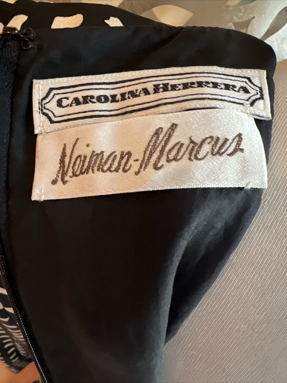 Carolina Herrera Dress Size 10 Black Nieman-Marcus Silk Shoulder Pads VINTAGE