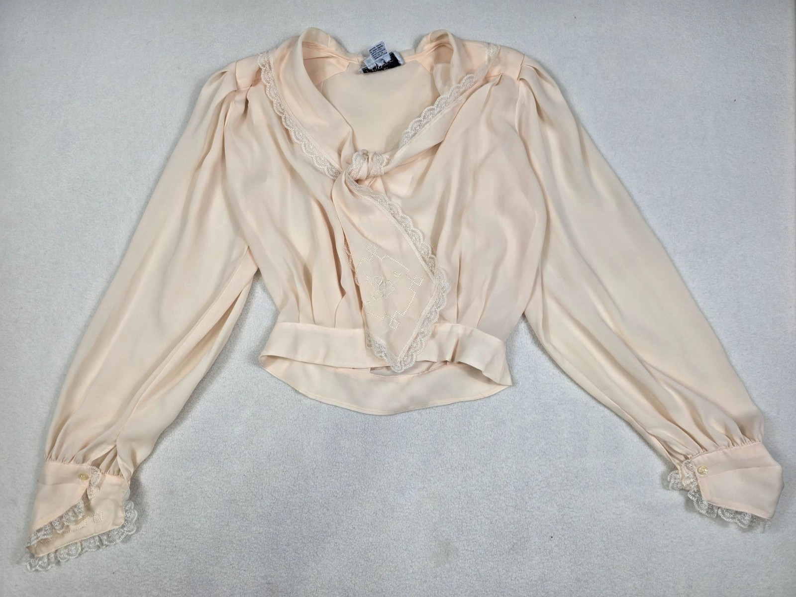 Vintage Nancy Johnson For Prisma 5/6 Small Beige Lace-Trimmed Blouse Feminine
