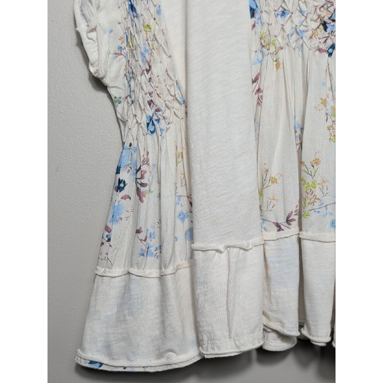 ANTHROPOLOGIE Smocked Swing Tee White Blue Floral Oversized Top Size Small Boho