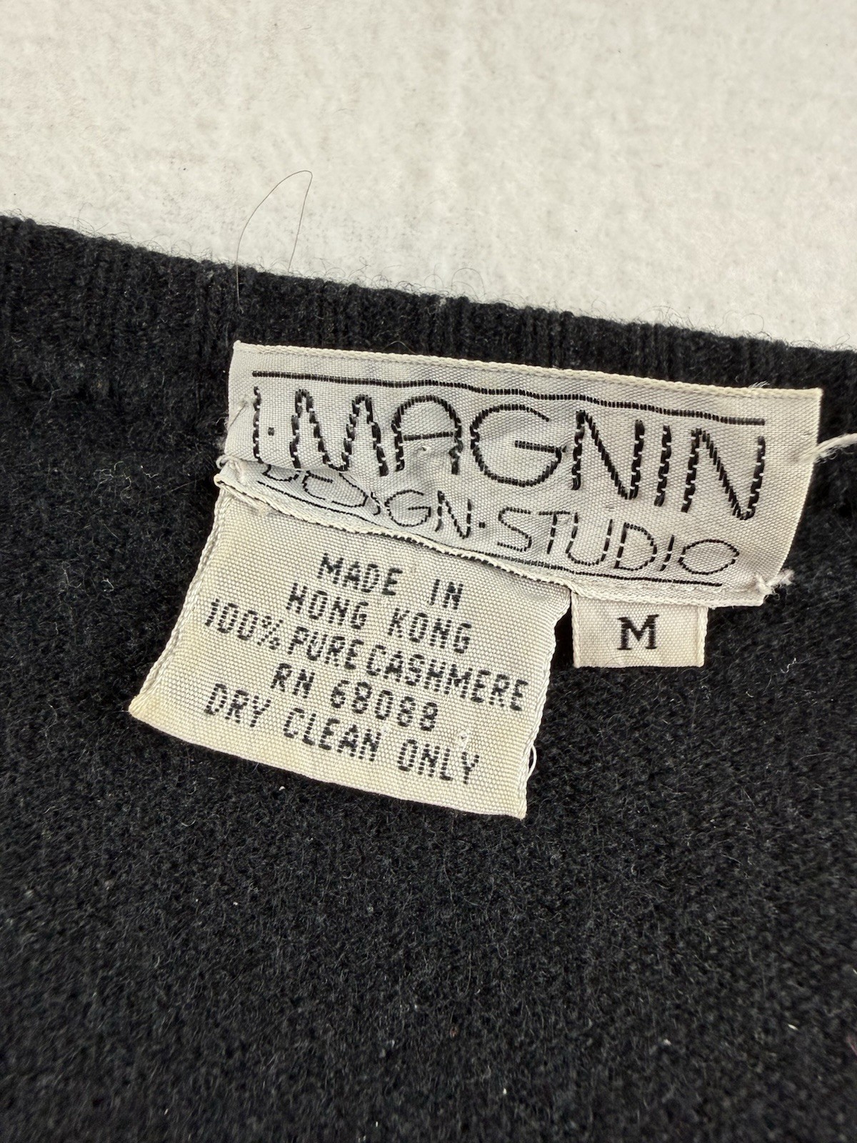 I.Magnin Vintage Women’s Black Pure Cashmere Tunic Sweater Size M Hong Kong