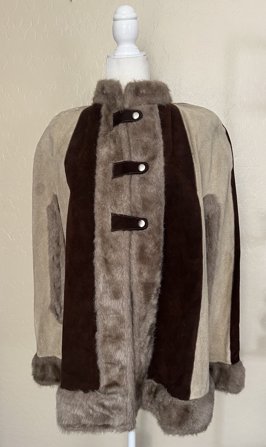 Vintage 60s 70s Suede Leather Faux Fur Cape Shawl Tan Brown Hippie Western Snaps