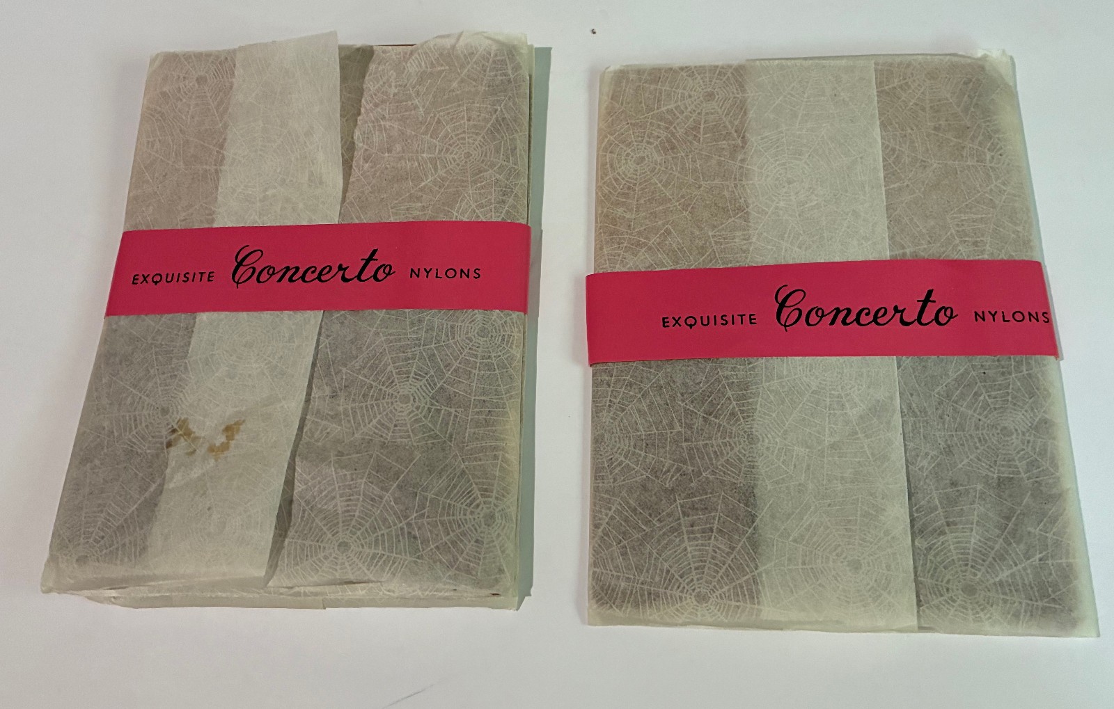 Vtg 4 Pairs 100% Nylon Seamless Micro Mesh Garter Stockings 15 Denier Sz 10 1/2