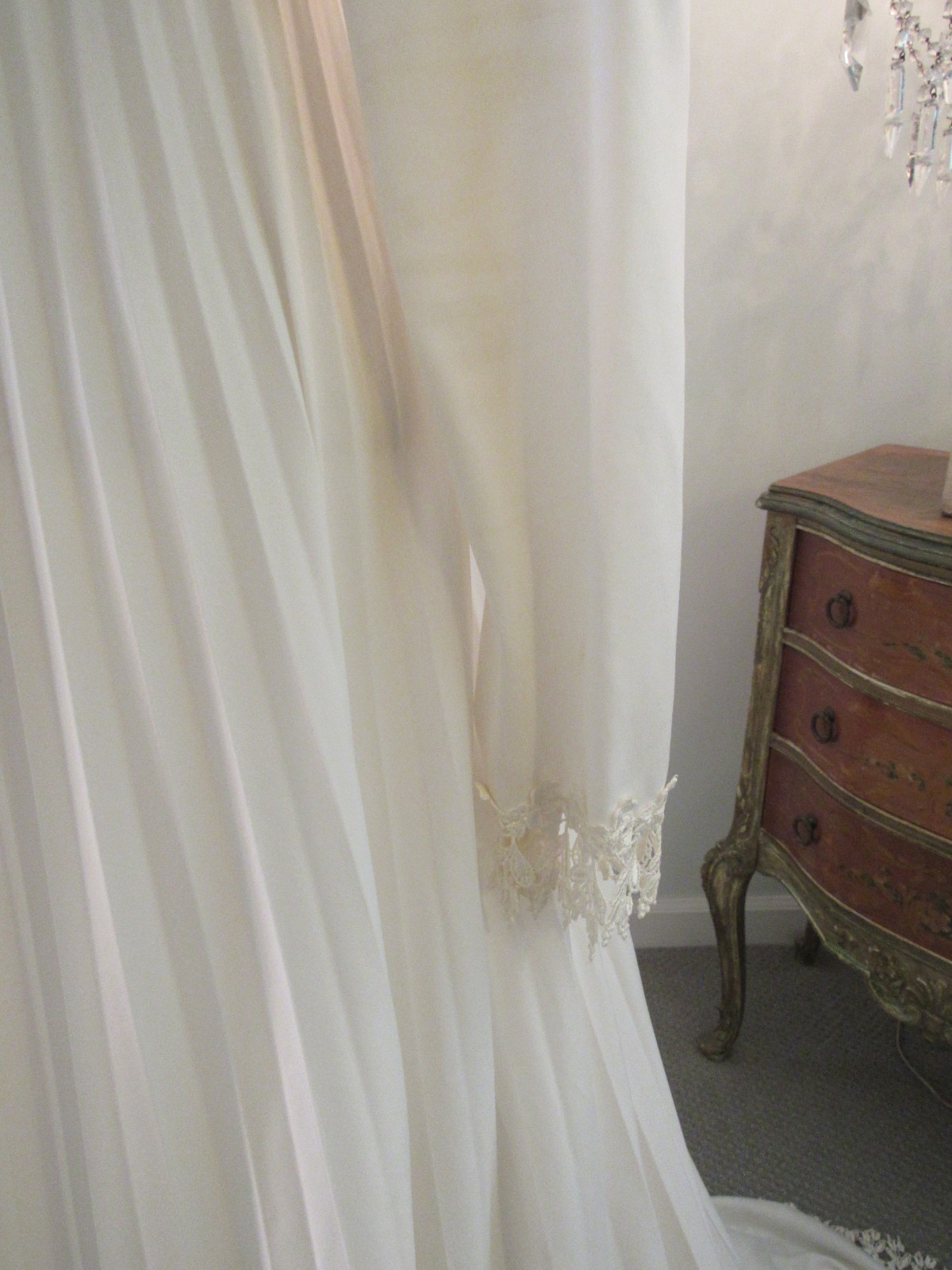 Vintage 1970’s Wedding Dress/Veil Original Owner GVC