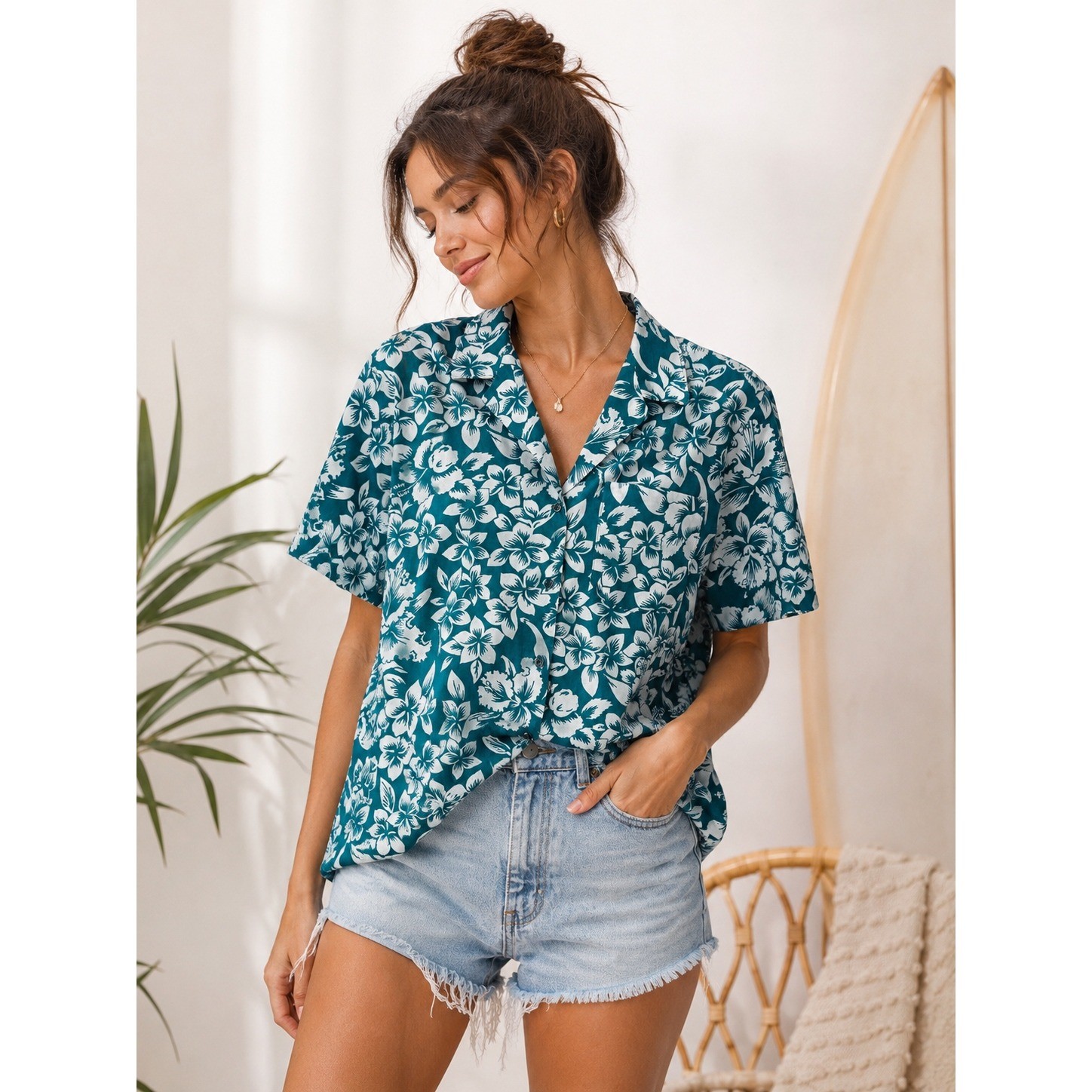 Vintage Cheryl Tiegs Turquoise White Tropical Floral Blouse Made USA Sz 14 M/L