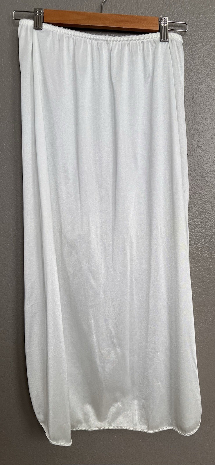 VTG Velrose Half Slip Women’s 1X 35” Long White Nylon Slit Lace Trim Made in USA