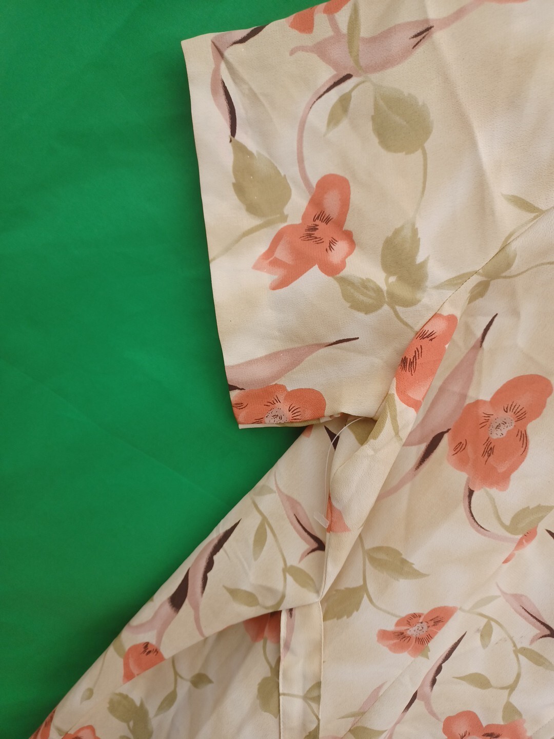 Vintage Lady Darian Dress 18W Cream Red Floral Tie Waist Tea Dress Shoulder Pads