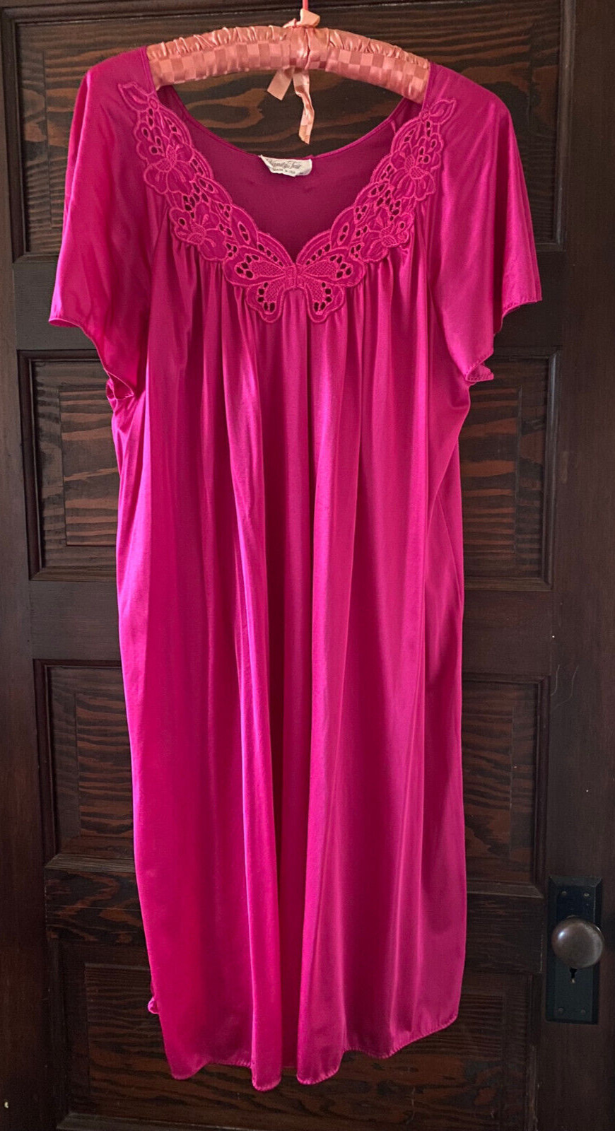 Vtg VANITY FAIR Women’s Butterfly Lace Nightgown Hot Pink Magenta Size Medium M