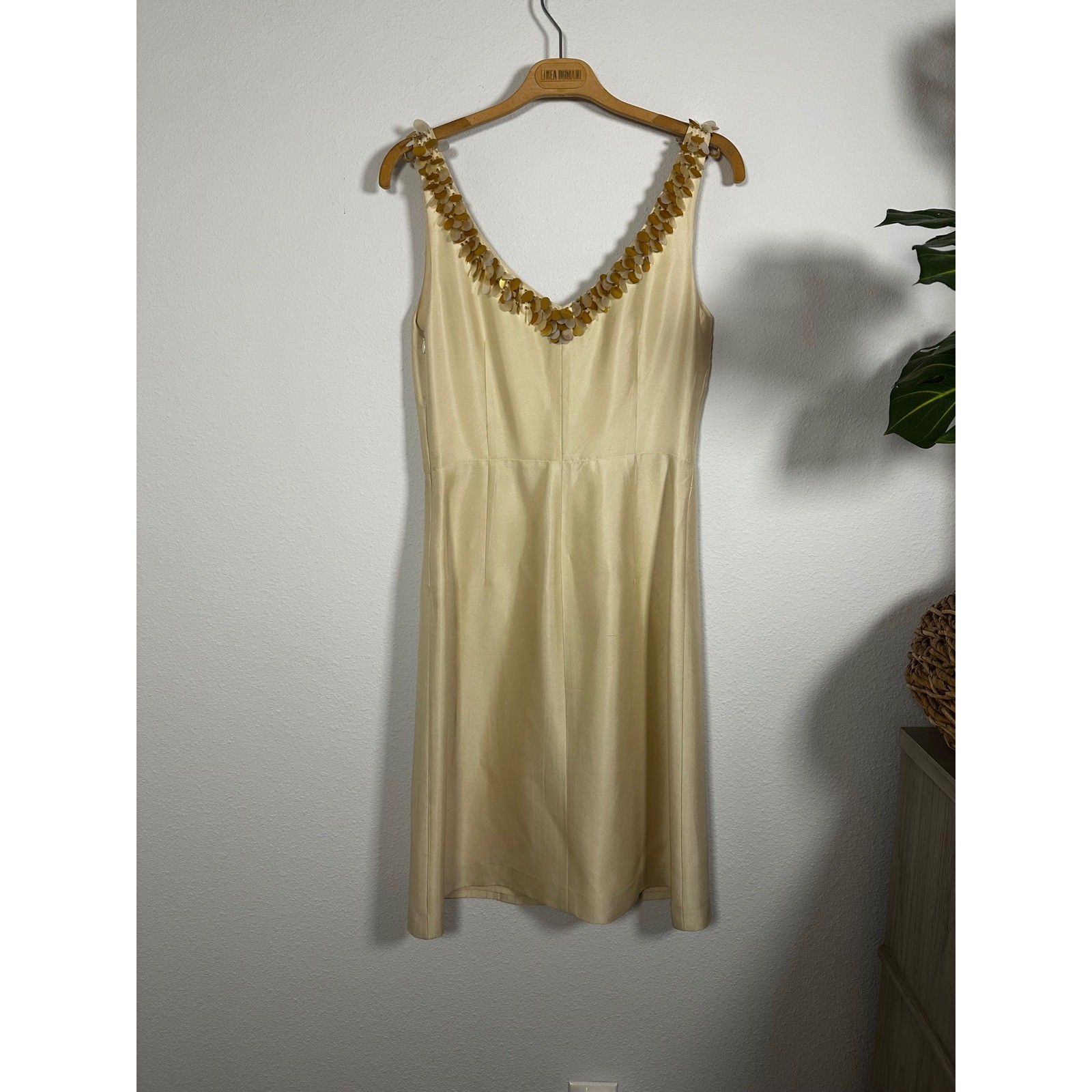 VTG Banana Republic Summer 2006 Silk Ivory Sequined V-Neck Sleeveless Dress Sz 4