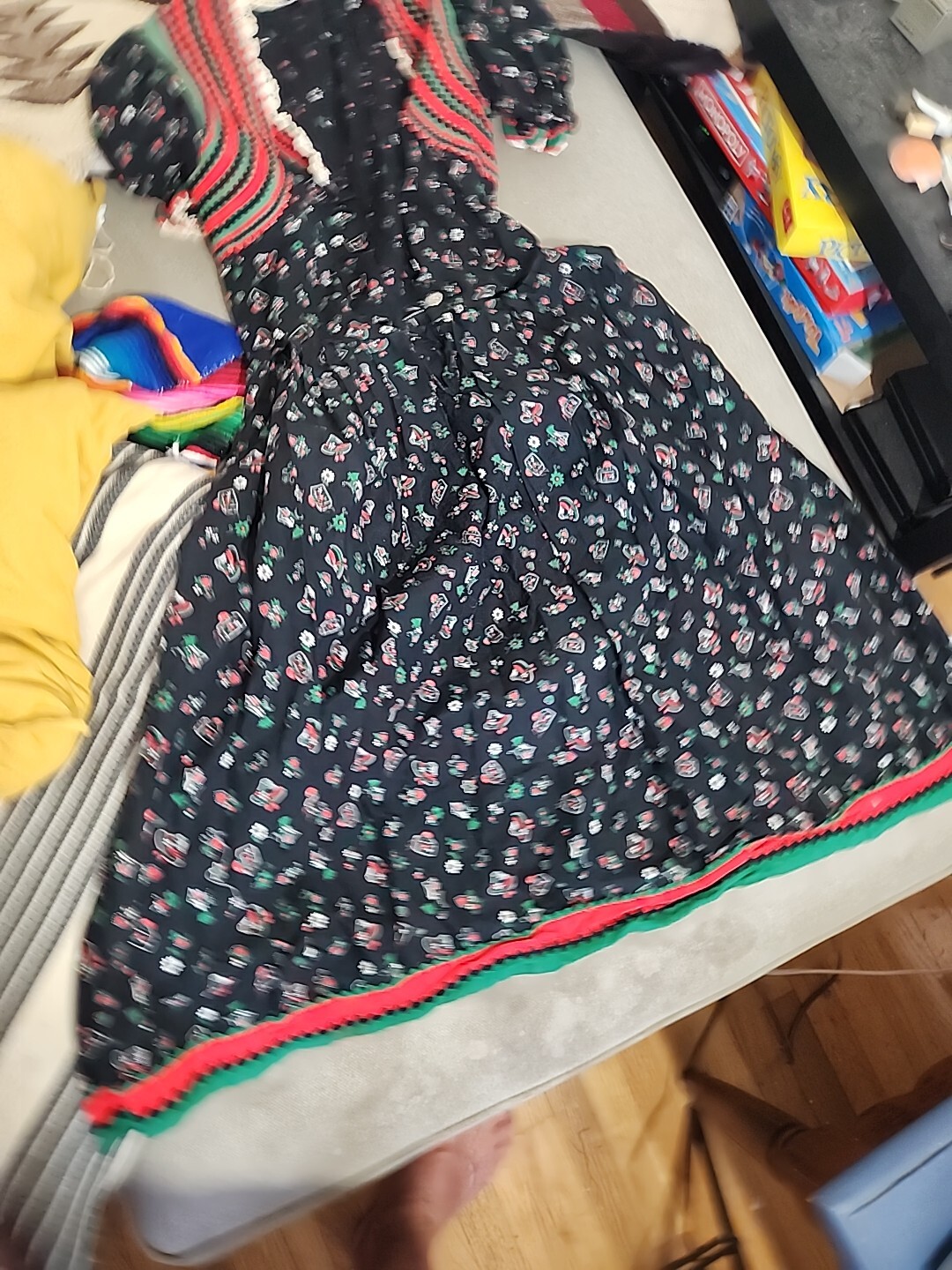 vintage octoberfest dress 38 black w/ green red midi spatz trachteu bavarian sm