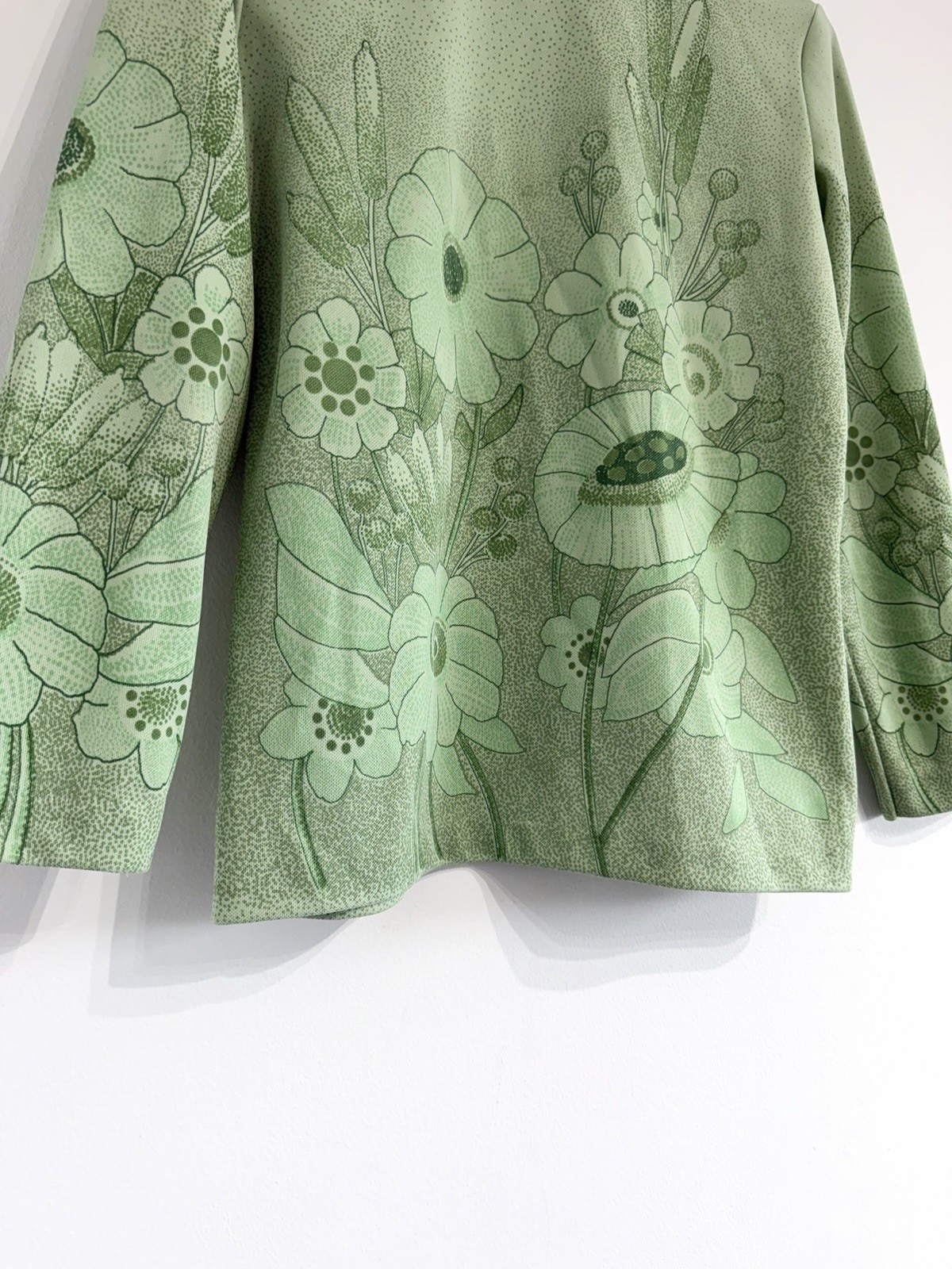 Vintage 1970s polyester shirt green floral long sleeve point collar Sz L