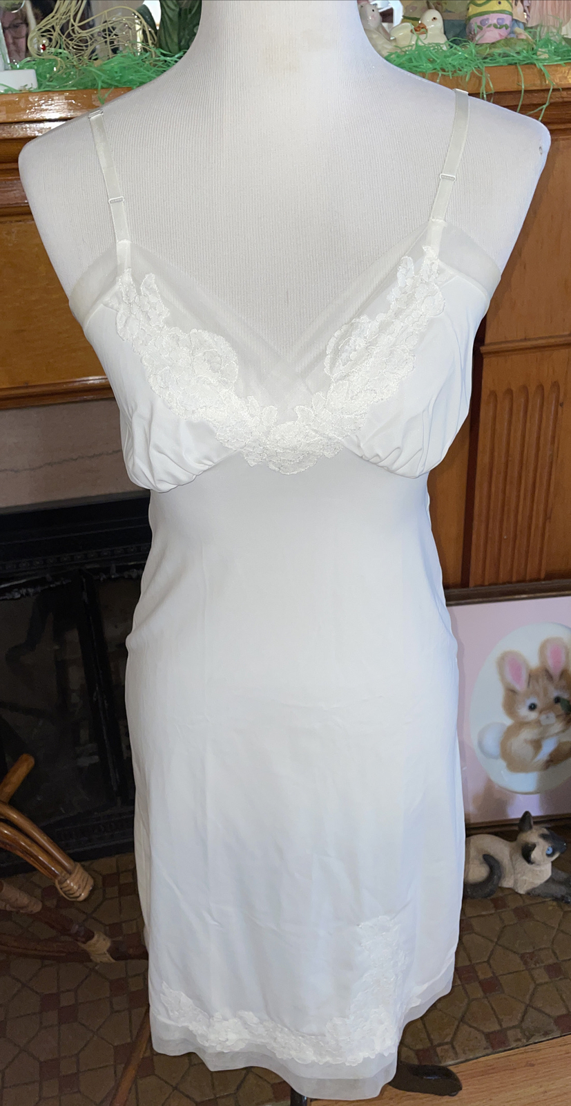 VINTAGE VAN RATE IVORY SLIP WITH LACE AND CHIFFON SIZE 32 PINUP GIRL!