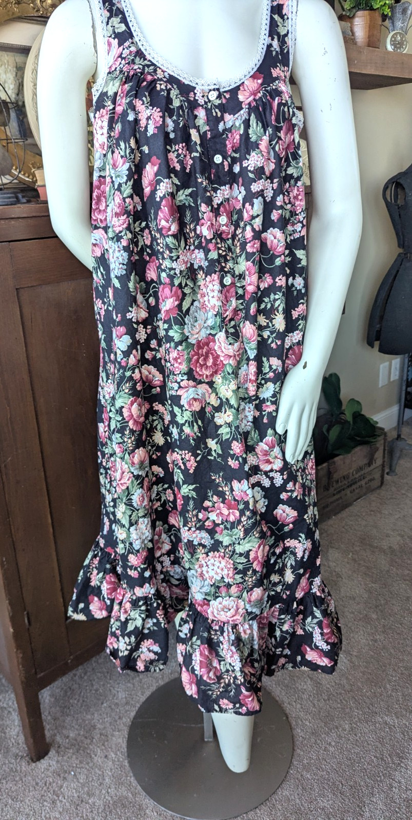 VTG Willow Creek Nightgown black Floral Lace Prairie Cottagecore M Medium