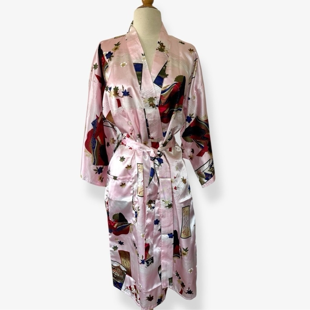 Vintage Ichi Ban Pink Kimono Robe Made in Japan Size 42 Floral Satin