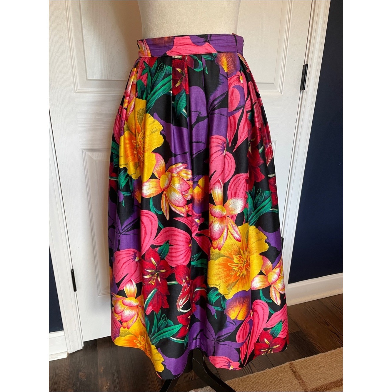 Vintage Tweedsbury Bold Floral Midi Skirt Black Multi Side Pockets Size 8