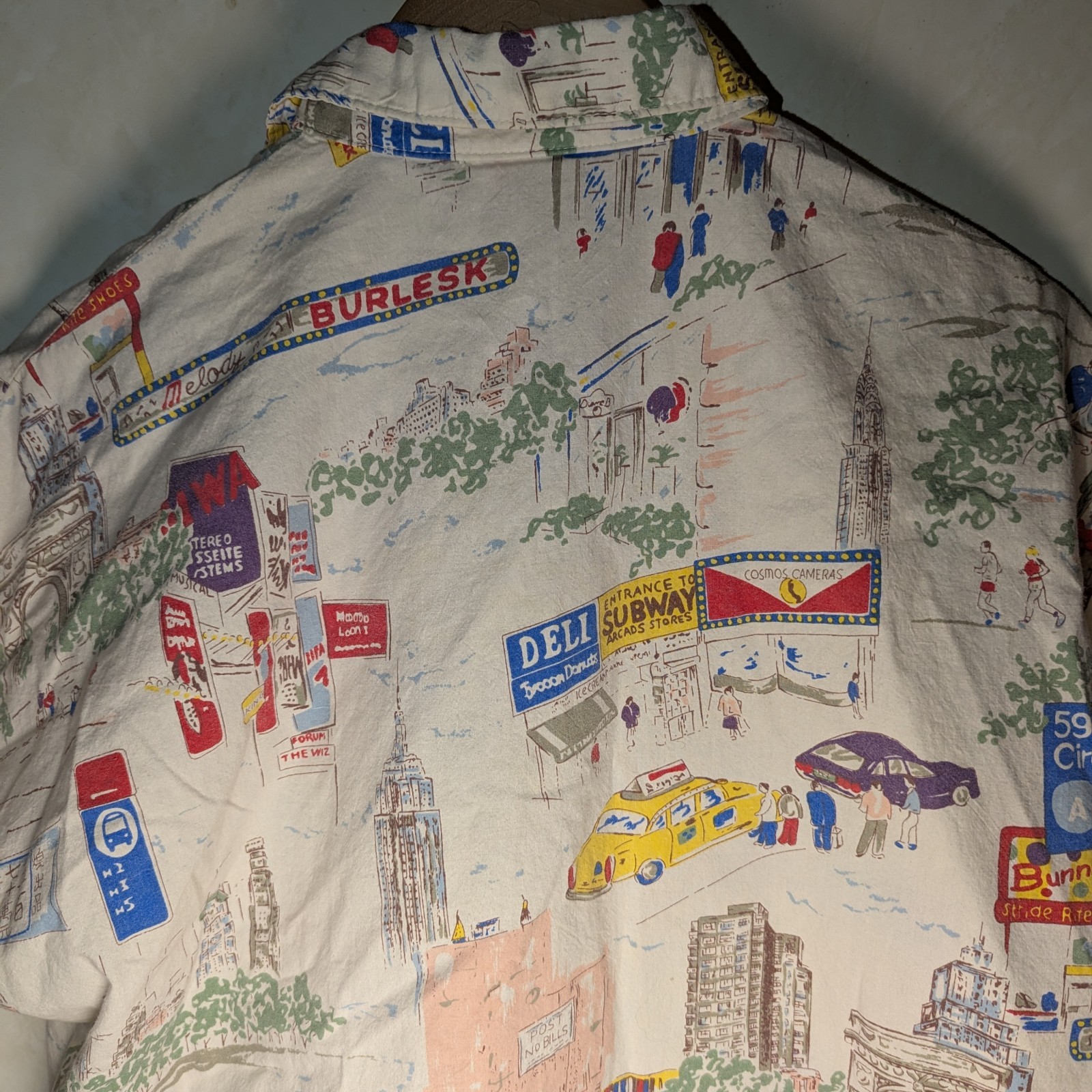 Vtg 1980s Carlyle Shirtmakers Cities World Graphic Button up Shirt Womens Sz 11