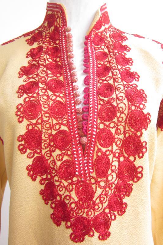 RARE Vtg 60s 70s Tribal Hippie Festival Dashiki Dress Heavy Red Embroidery S/M