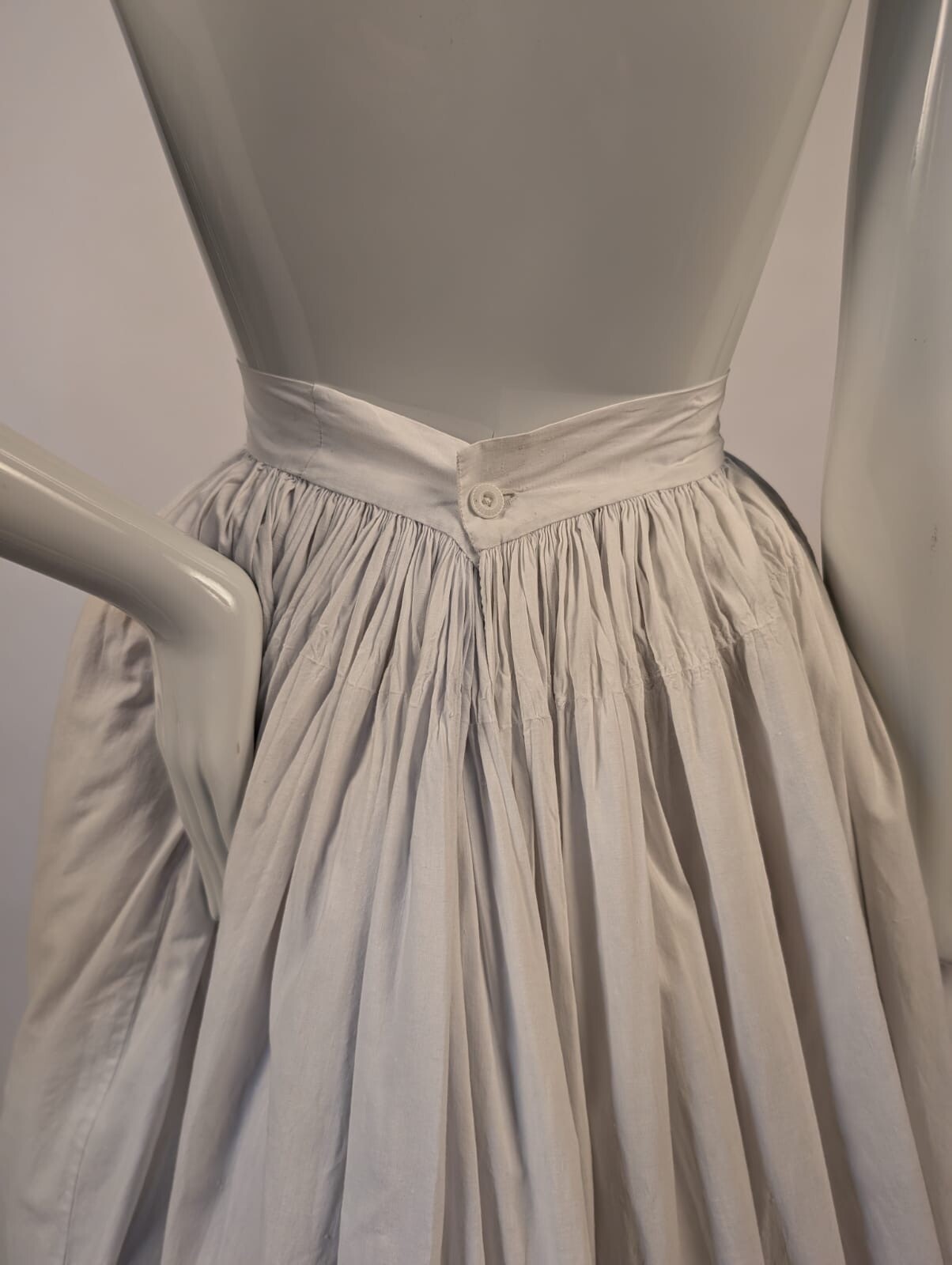 CIVIL WAR 1860’S WHITE COTTON PETTICOAT W EYELET + PLEAT BOTTOM SWEEP