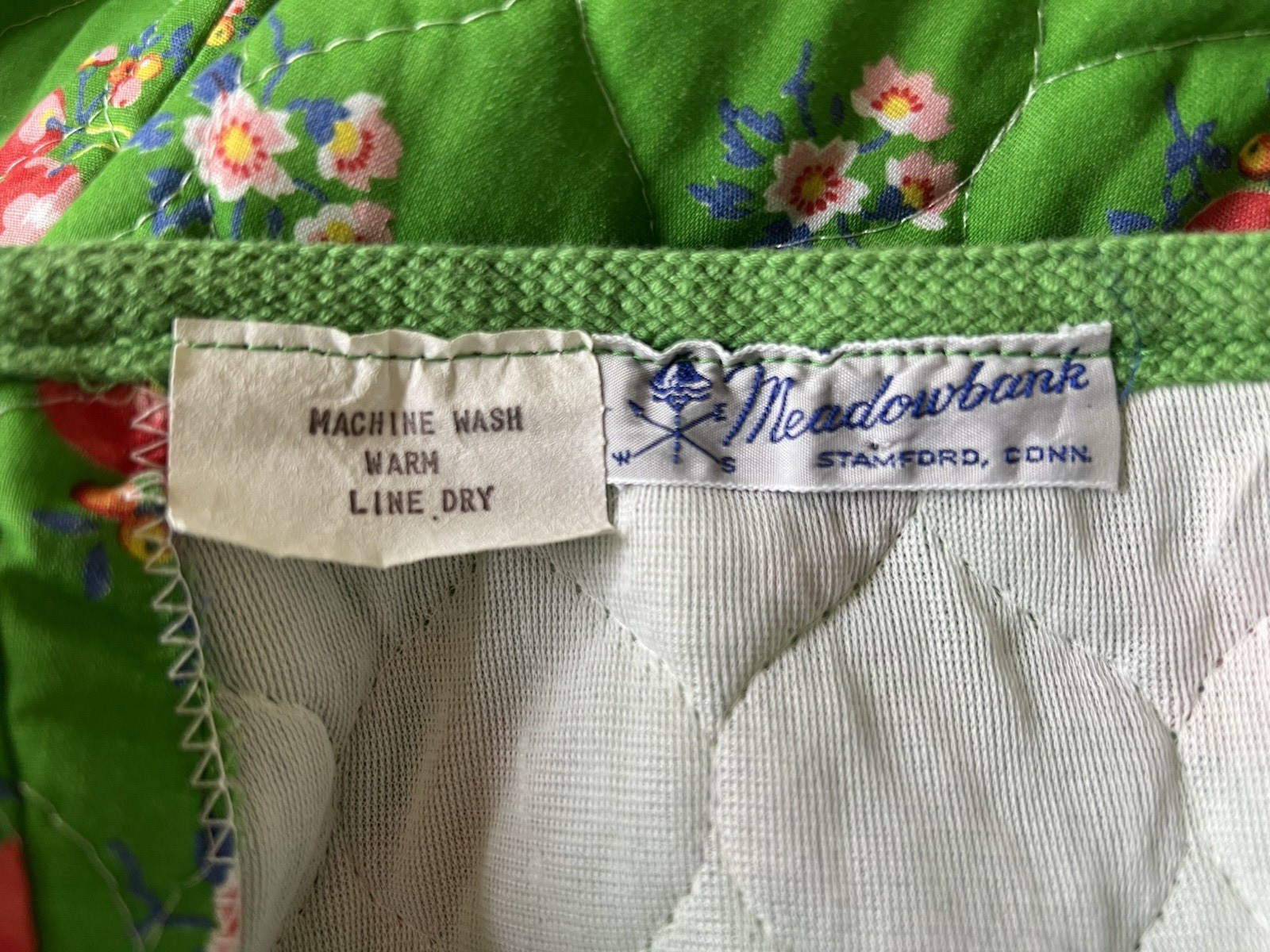 Vtg Meadowbank Quilted Wrap SKIRT Green w/ Pink Red Cherries Apple Fruit Floral
