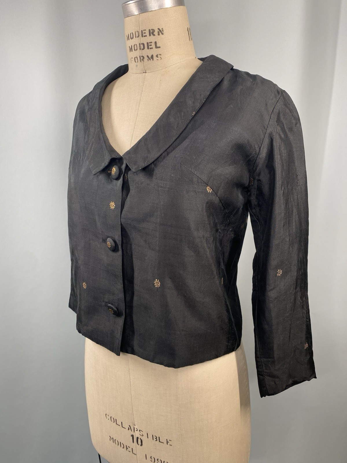 Vintage Jacket Thai Silk SIZE MEDIUM black gold short classic 60s 50s Asian