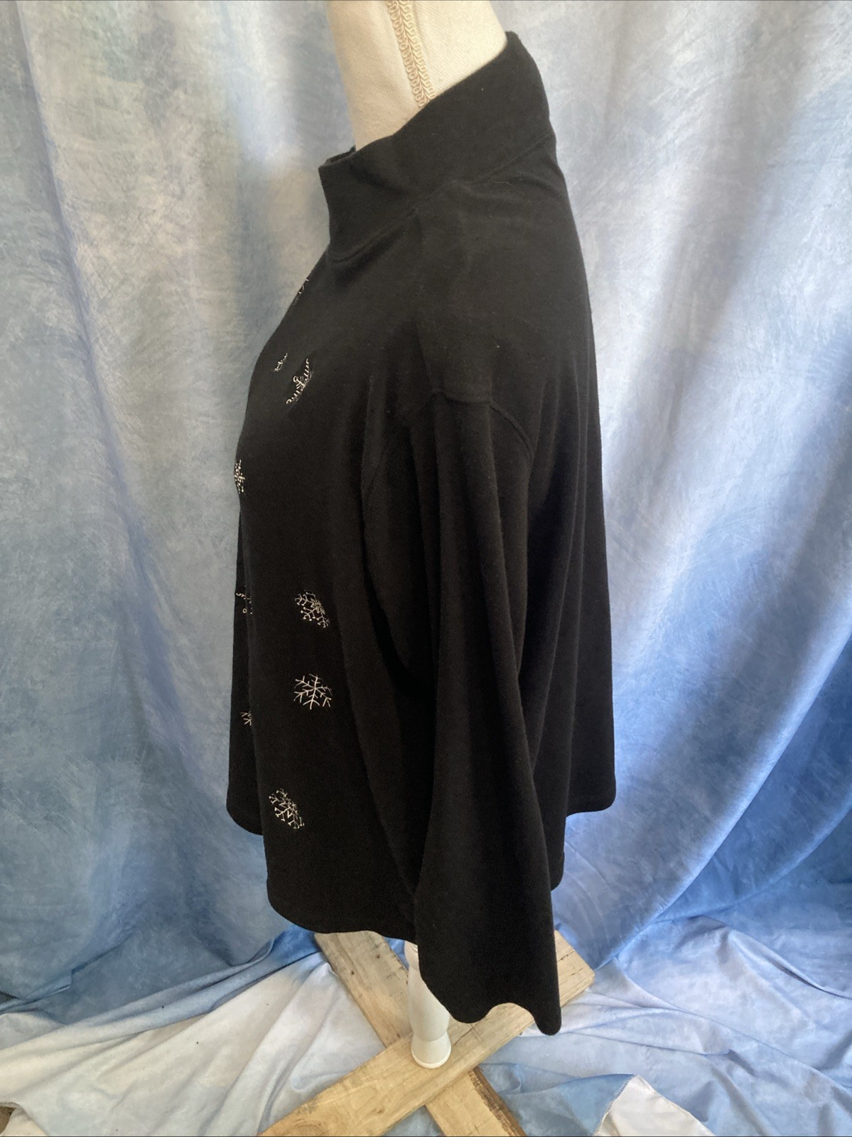 VTG Y2K Studio Works 2X Plus Mock Neck Top Snowflakes Embroidered Black Cotton