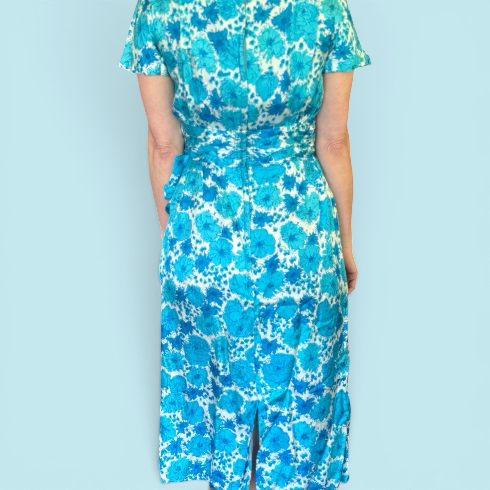 1950s Original Floral Sheath Dress Turquoise/White Bow Waist Size 6 34″-26″