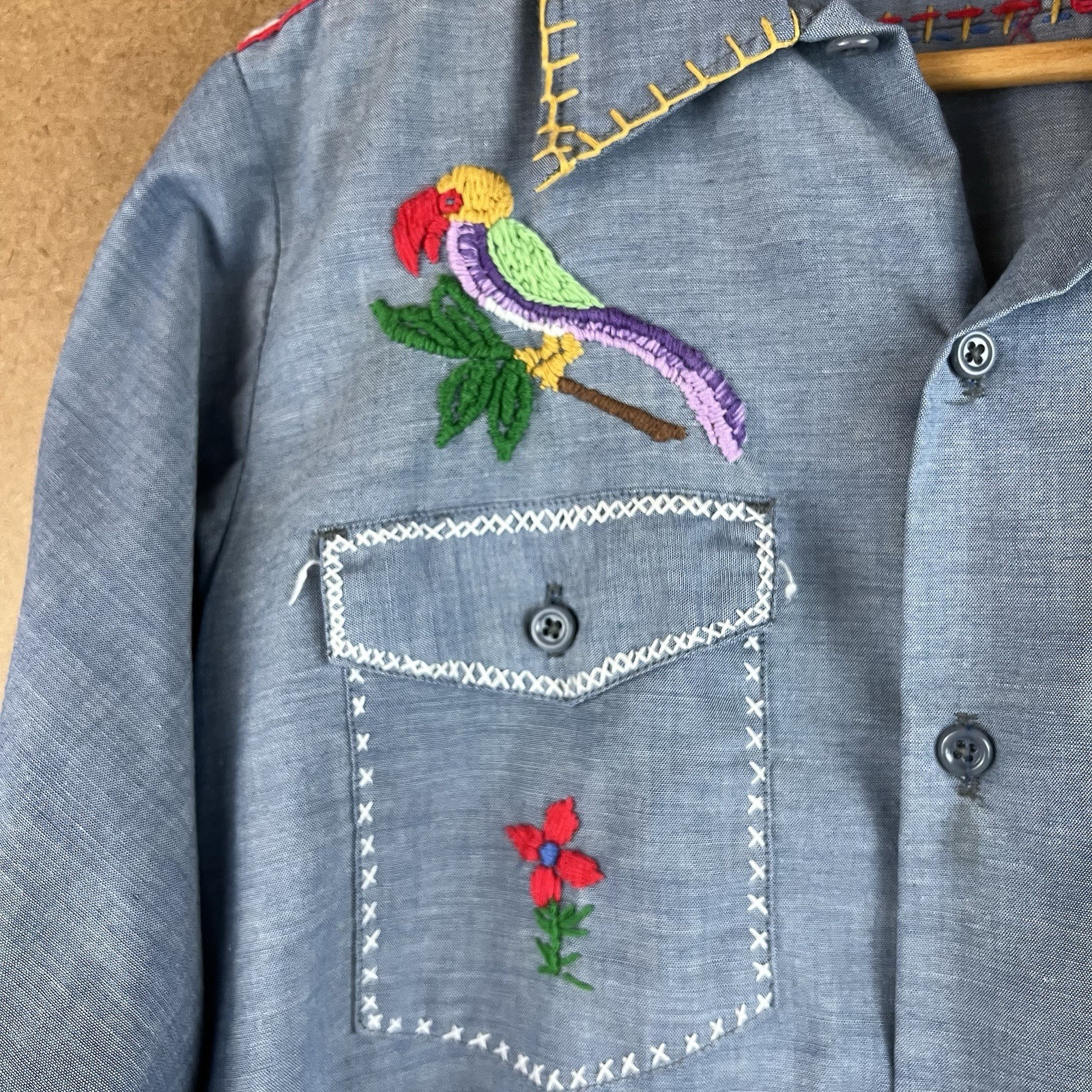 VTG 70s Key Imperial Embroidered Flowers Chambray Work Shirt Boho Hippie L USA