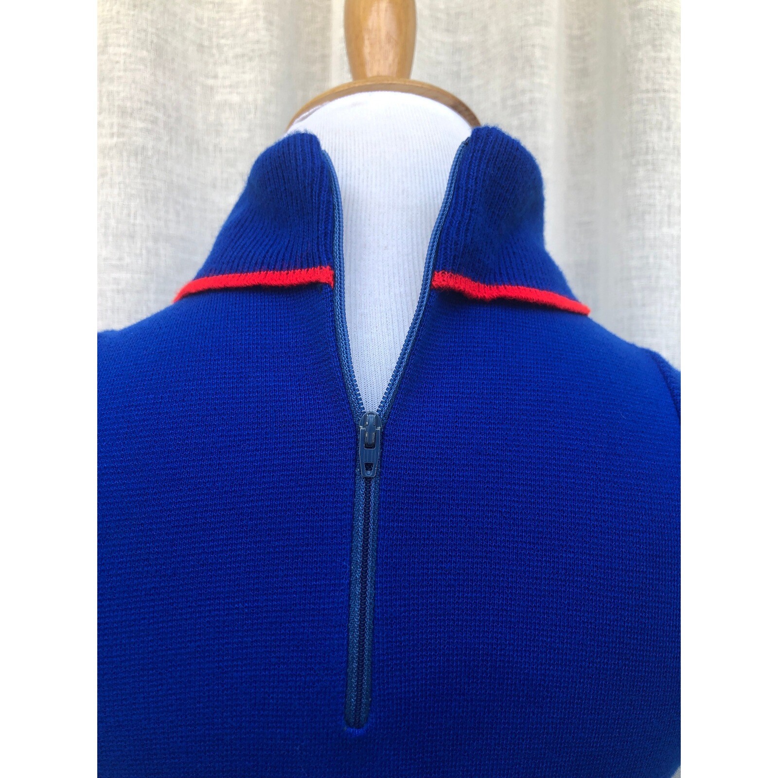 1960 Helen Whiting Sleeveless Blue With red knitted mini Dress