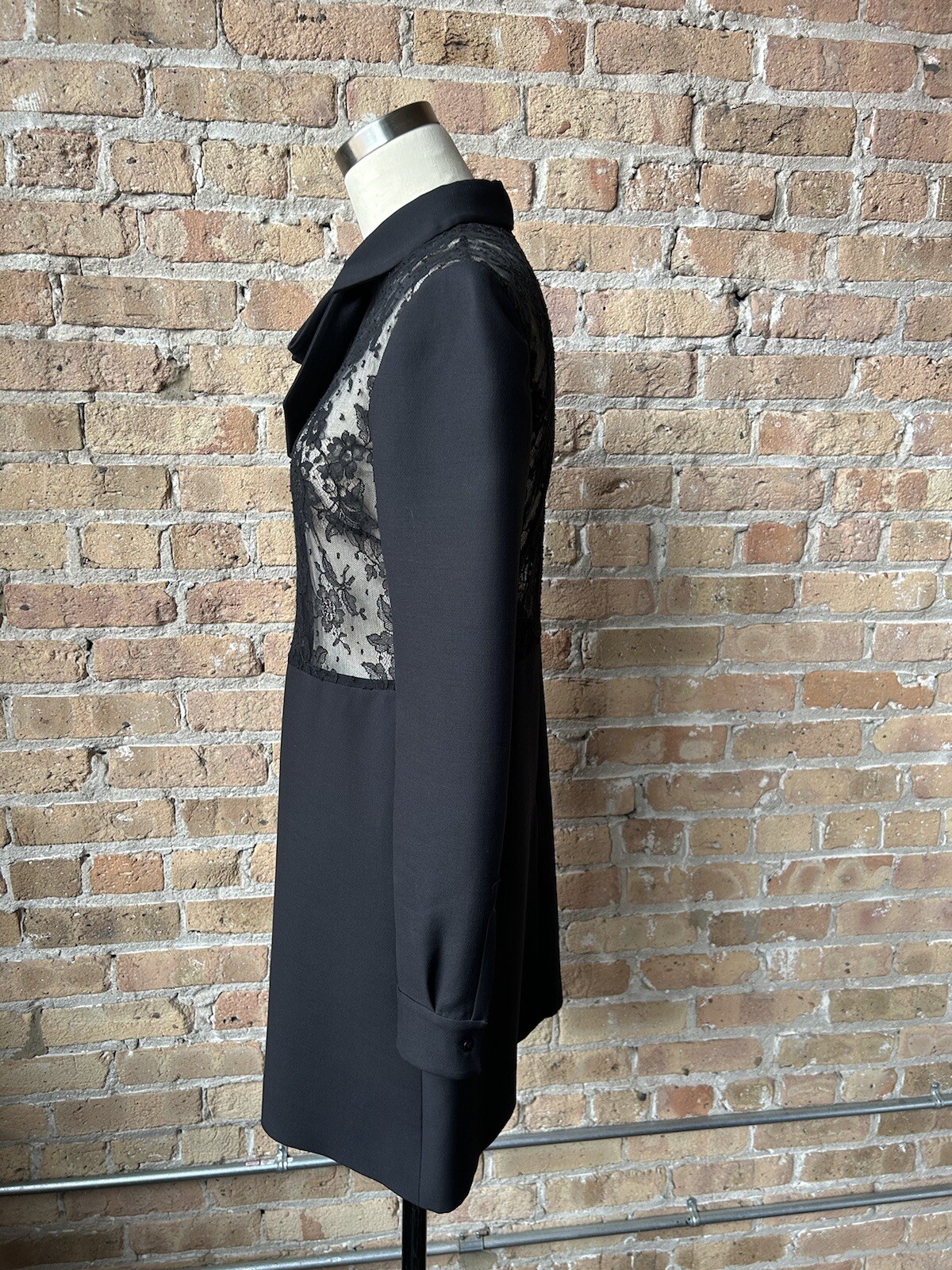 Runway Valentino dress 40, (size 6) Great Condition. Worn Only Twice.