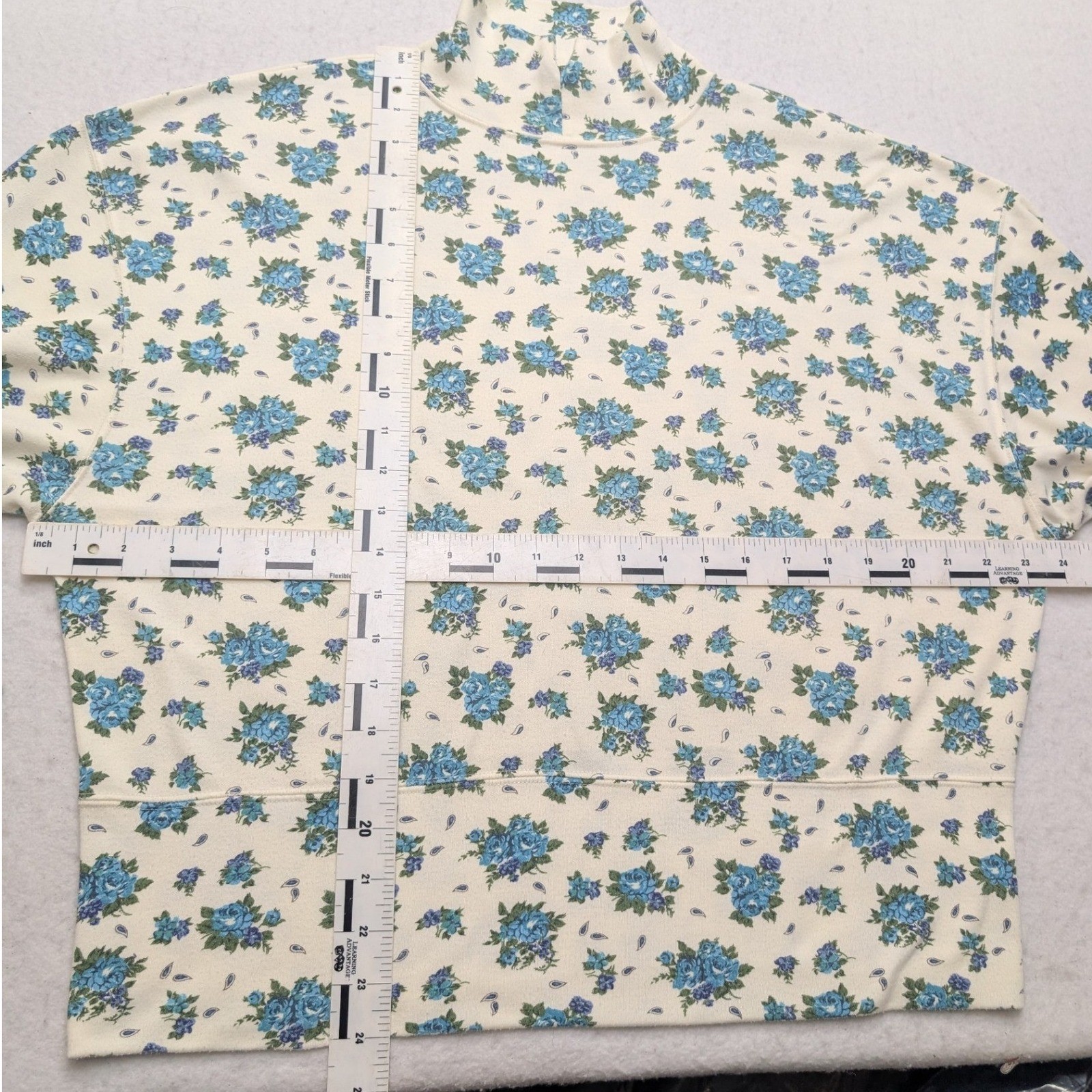 Vintage 90s Outback Red Floral Mock Neck Top Womens L Cream Blue Long Sleeve