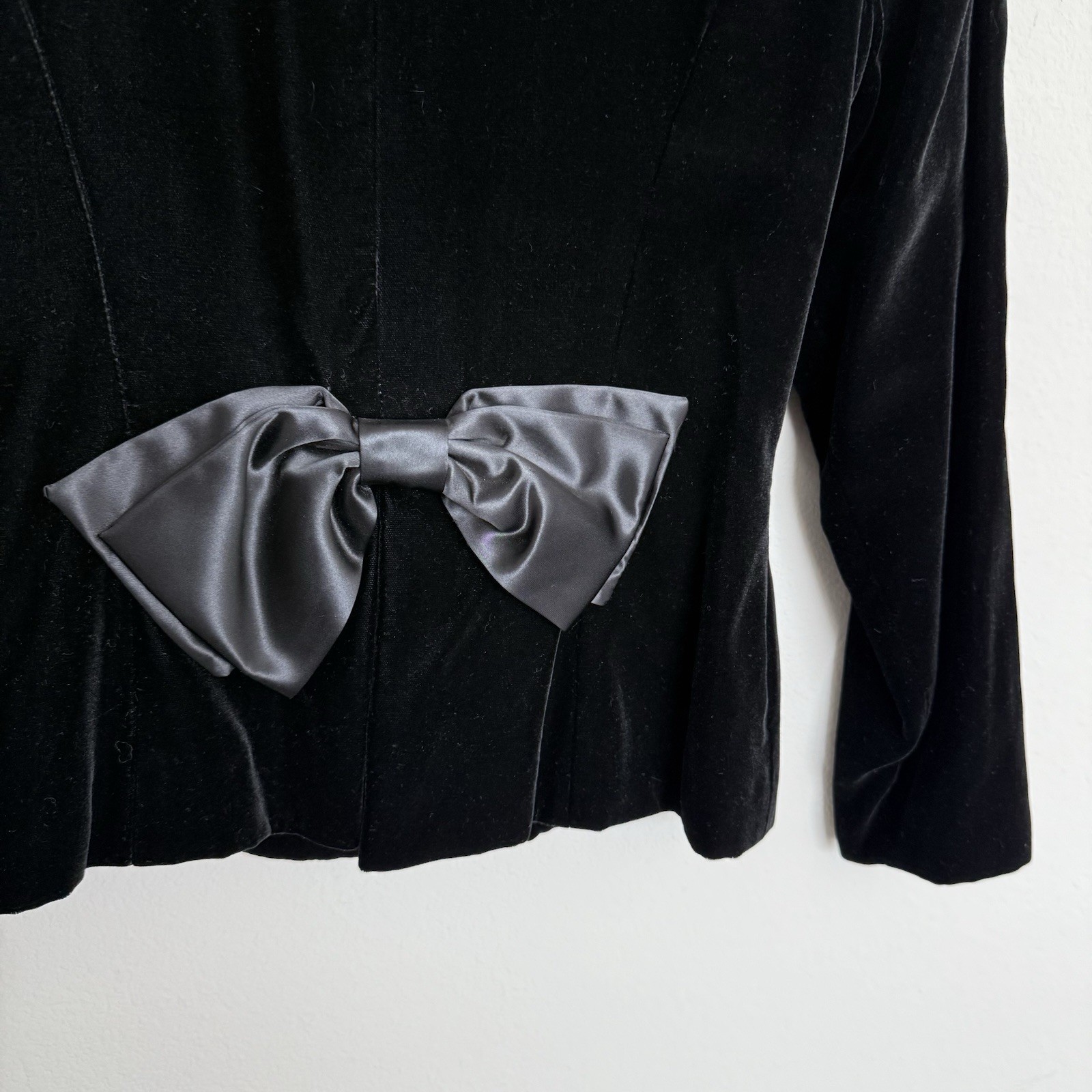 Vintage 80s Black Velvet Jacket Womens 10 Satin Bow Back Whimsigoth Formal Prep