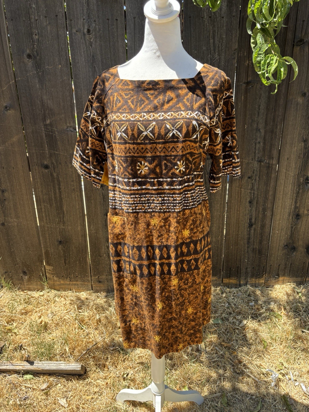 Vtg 50’s/60’s Hawaiian Kiyomi Barkcloth Midi Dress With Button Up Back