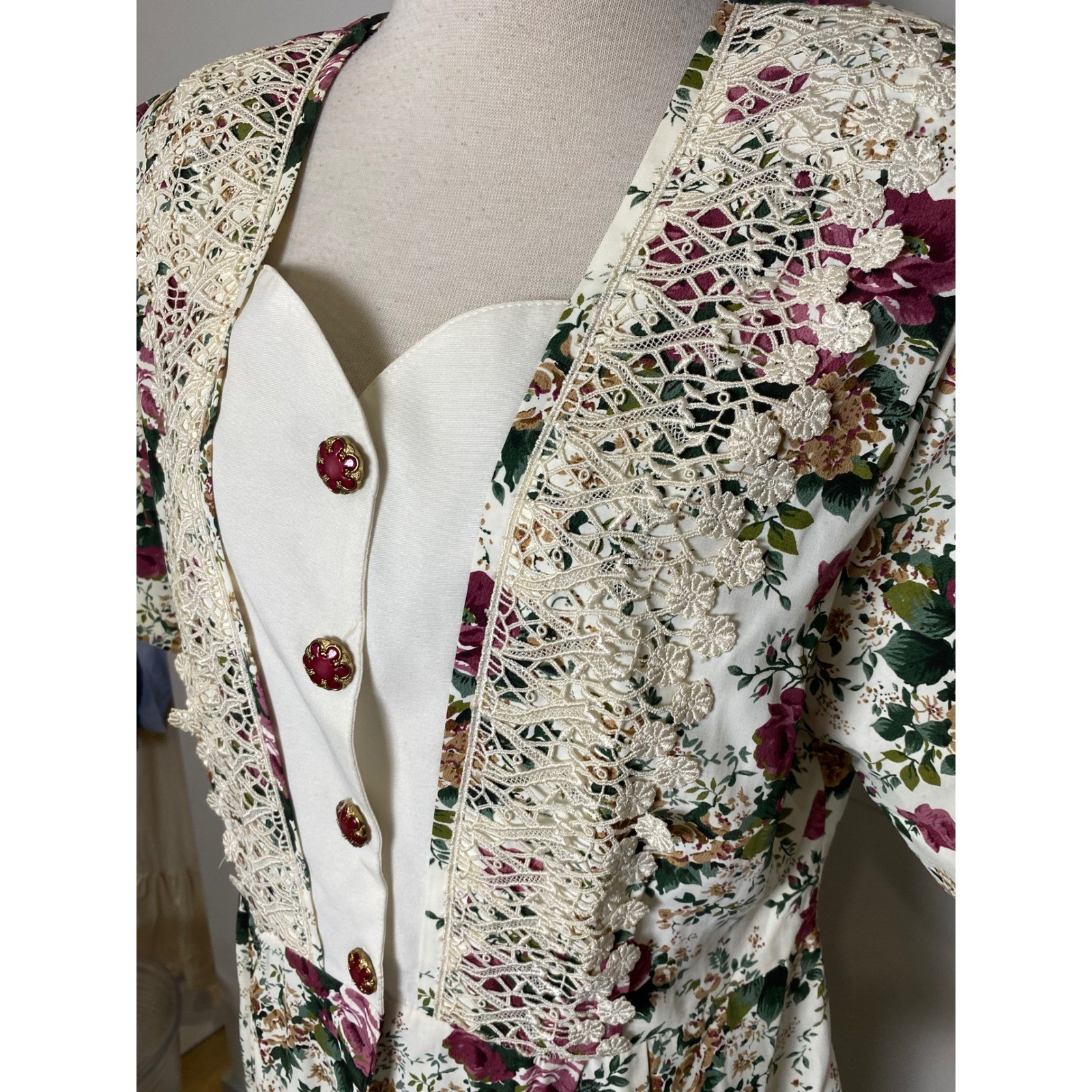 Vintage Asriel USA Floral 2 Piece Skirt Set Lace Trim Crochet Buttons 80s 90s L
