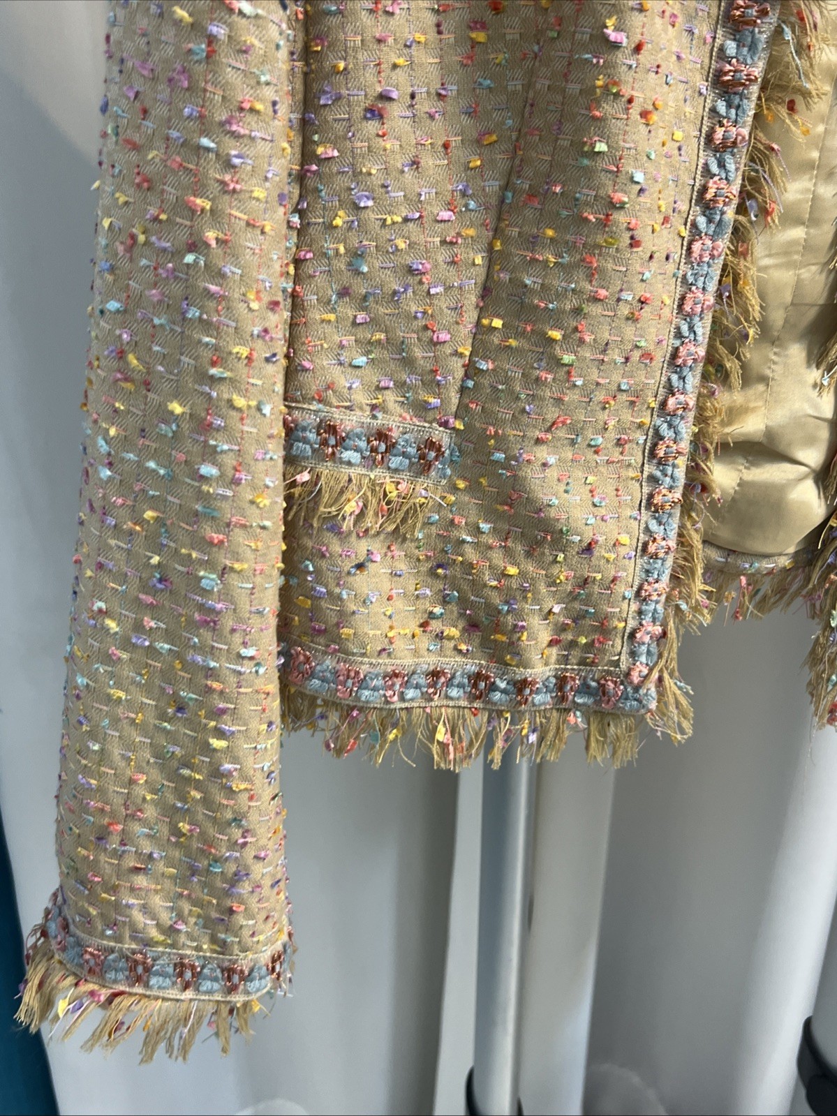 VTG Bergamo Studio Beige Blazer Jacket w/ Floral Fringe Stitches Sz 6 Small S