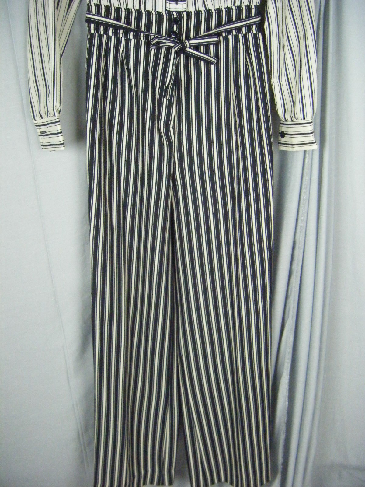 RAVES REVIEW BY APPLAUSE Vtg 70s Ivory Blk Stripes jumpsuit w/Tag- Bust 37/XS-S