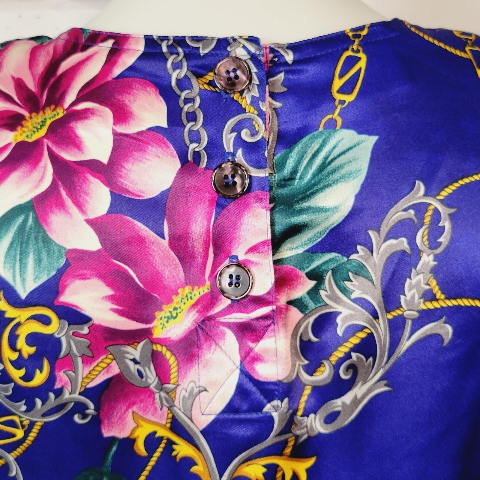Vintage 80s Liz Claiborne Silky Polyester Top Sz 12 Equestrian Floral Mobwife