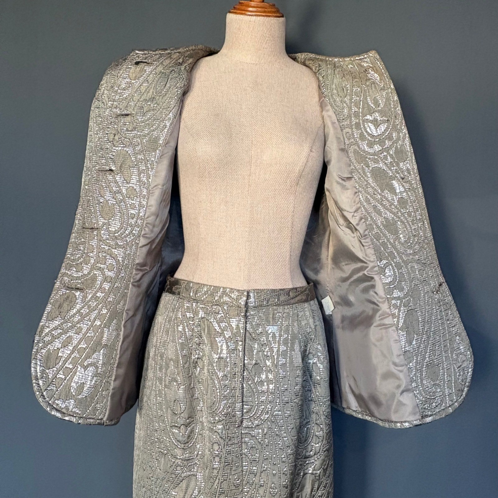 Victor Costa Brocade Skirt Suit | Metallic Paisley | Sz 10 | Vintage 1980s