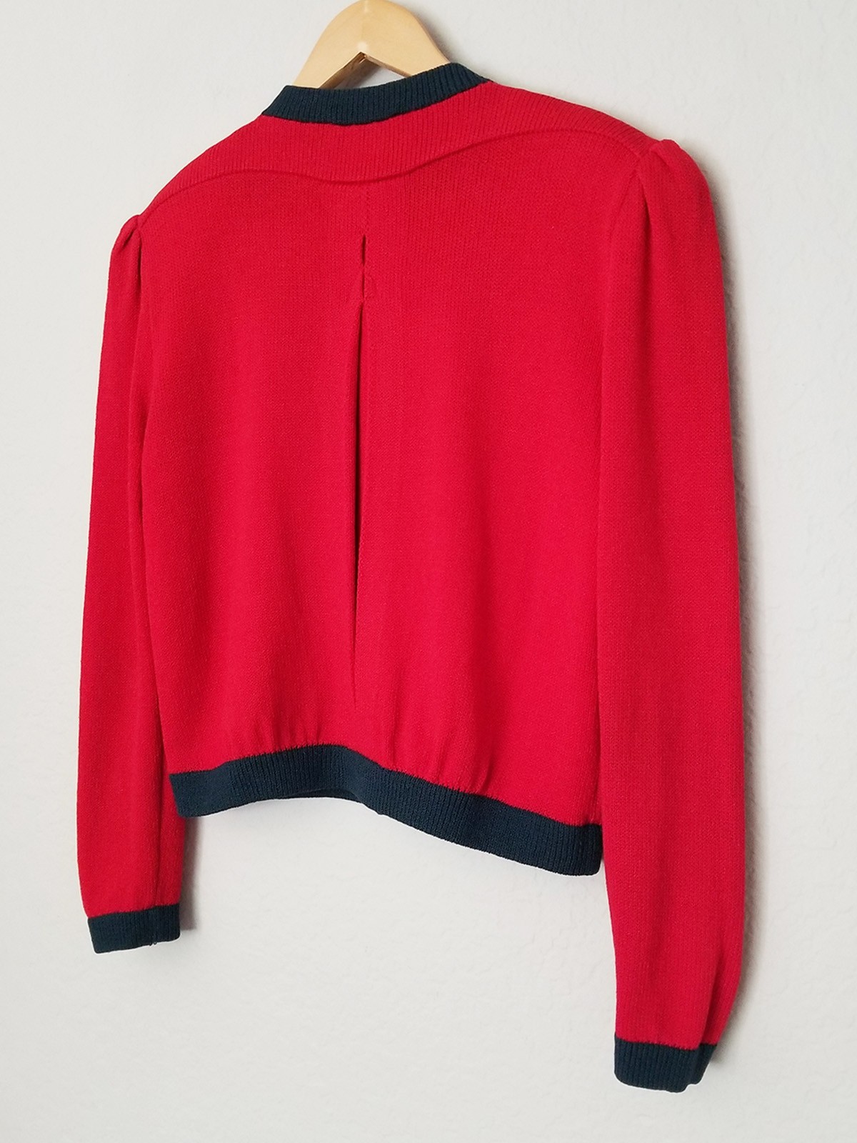 St. John Mary Gray Vintage Red Blue Button Up Cardigan Crop Santana Knit Size 10