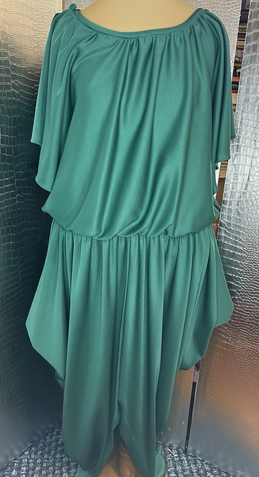 Vintage Green 80s Dress Handkerchief Hem Flutter Sleeves Scoop Neck Size Med-Lg