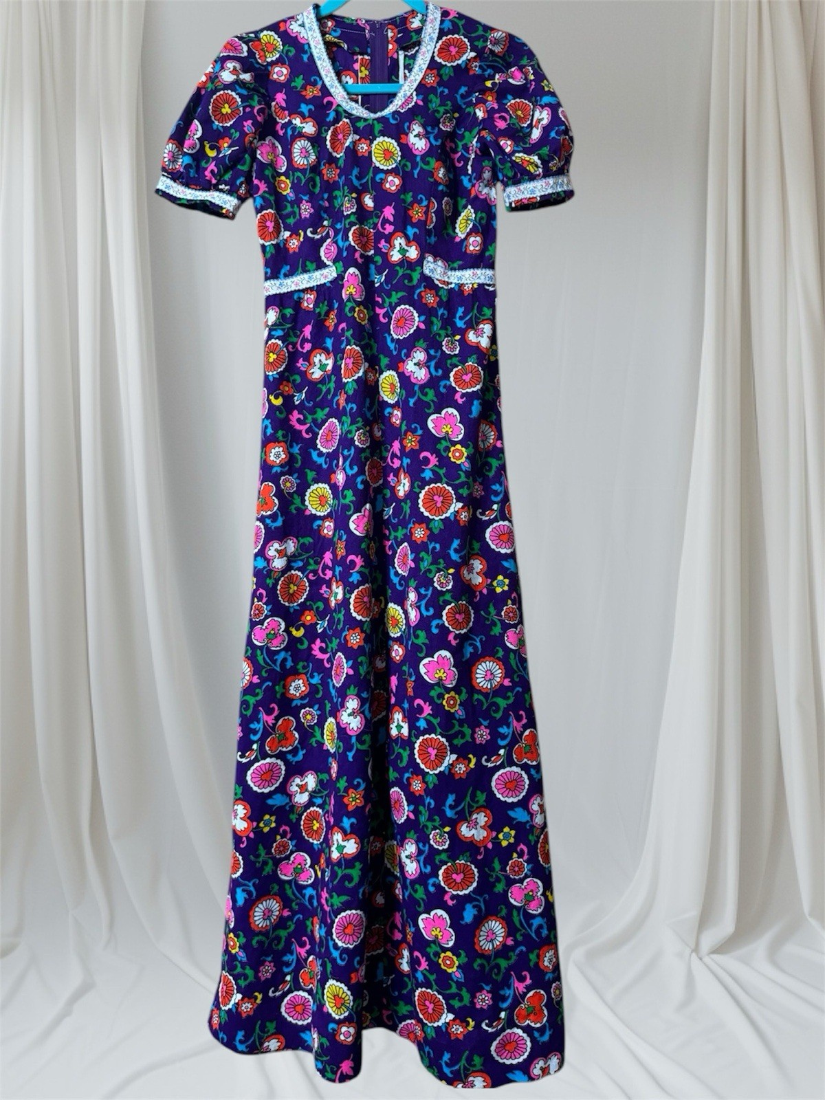 VTG 1970s Purple Bright Floral Hippie Boho Maxi Dress Women’s XXS BUST 32”