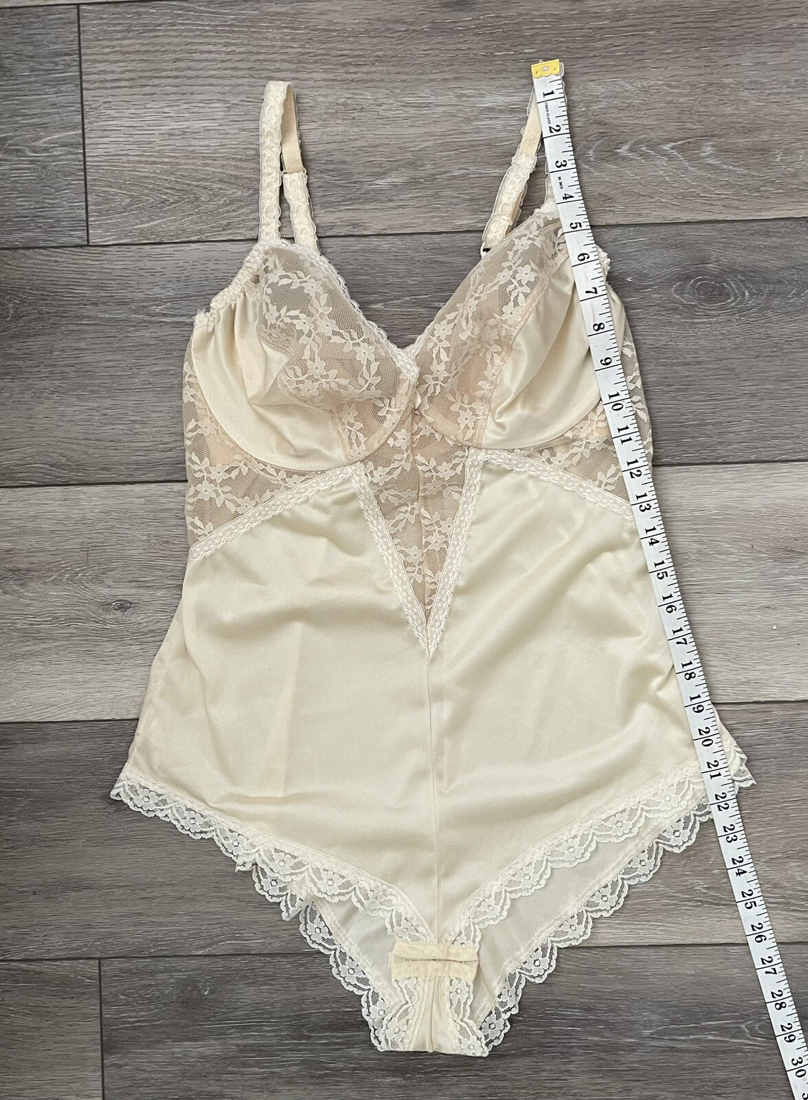 Vtg YOUNG SMOOTHIE Ivory Satin Nylon Lace Underwire Body Suit Teddy Shaper 36D