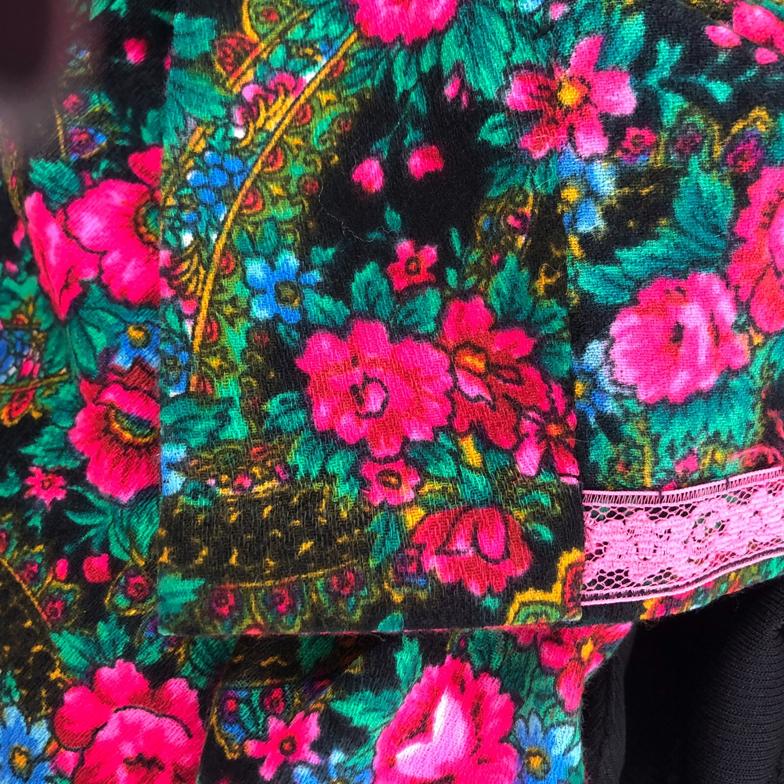 Vtg 70s Maxi Hostess Dress Size Medium Black Wrap Bodice Bold Floral Rose Skirt