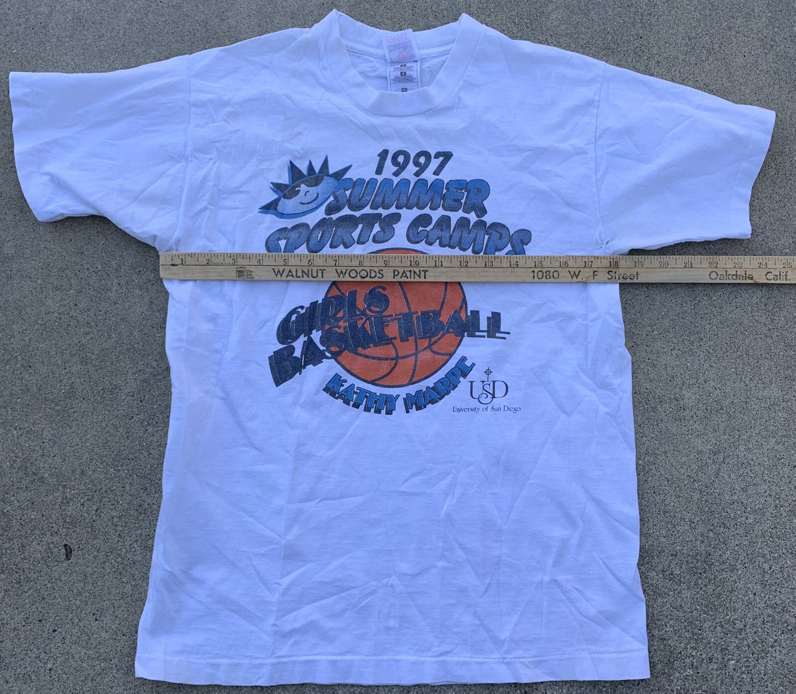 Vtg 1997 Summer Sports Camps Girls Basketball University of San Diego t-shirt M